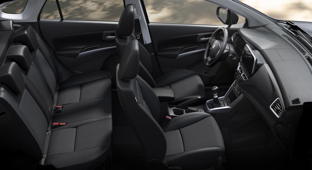 Suzuki S-Cross sisätilat