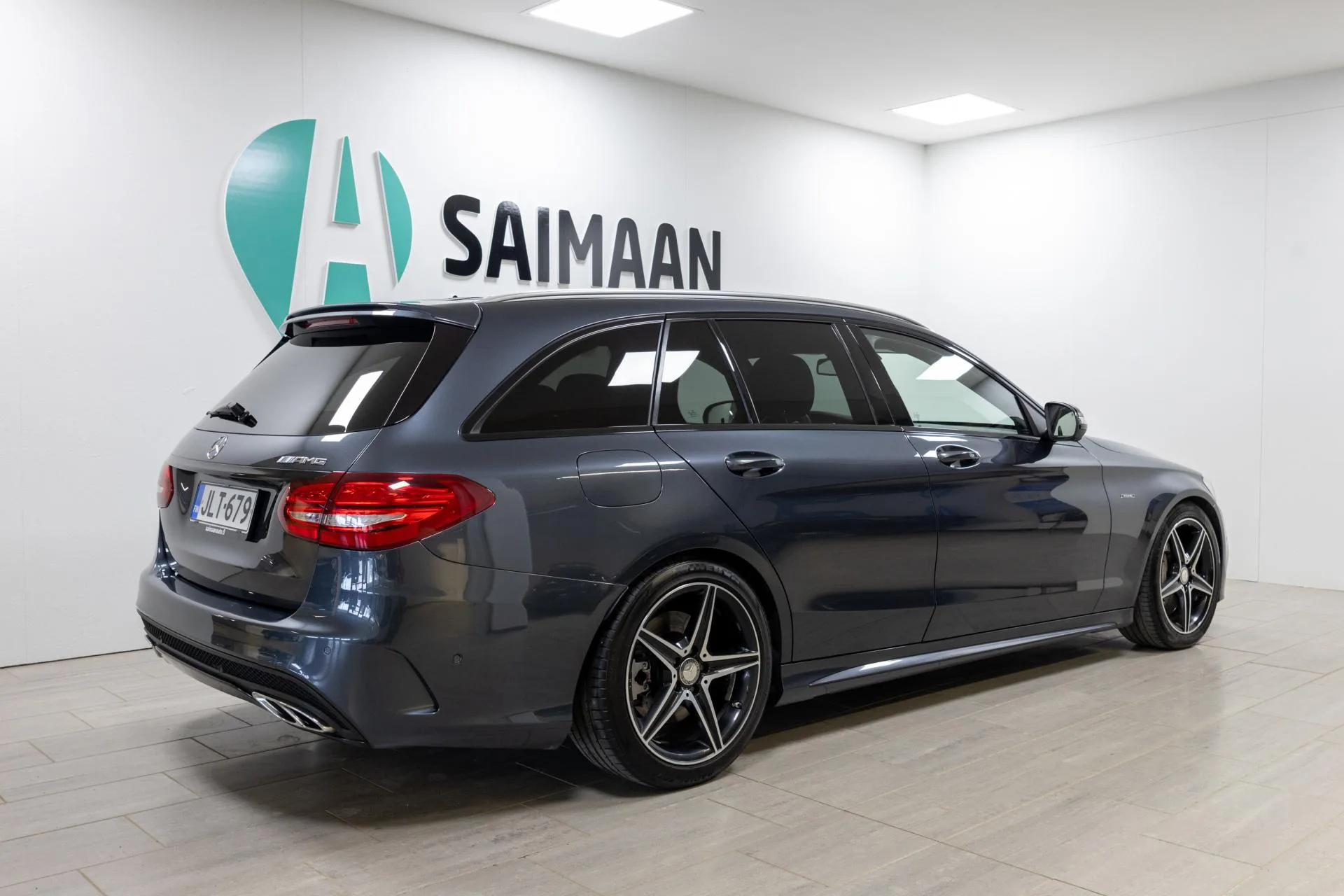Myydään Mercedes-Benz C 43 AMG 2016 4