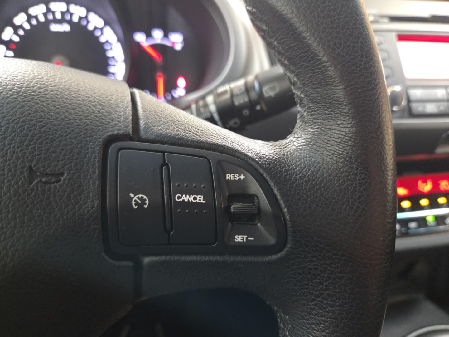 Myydään Kia Sportage 2012 19