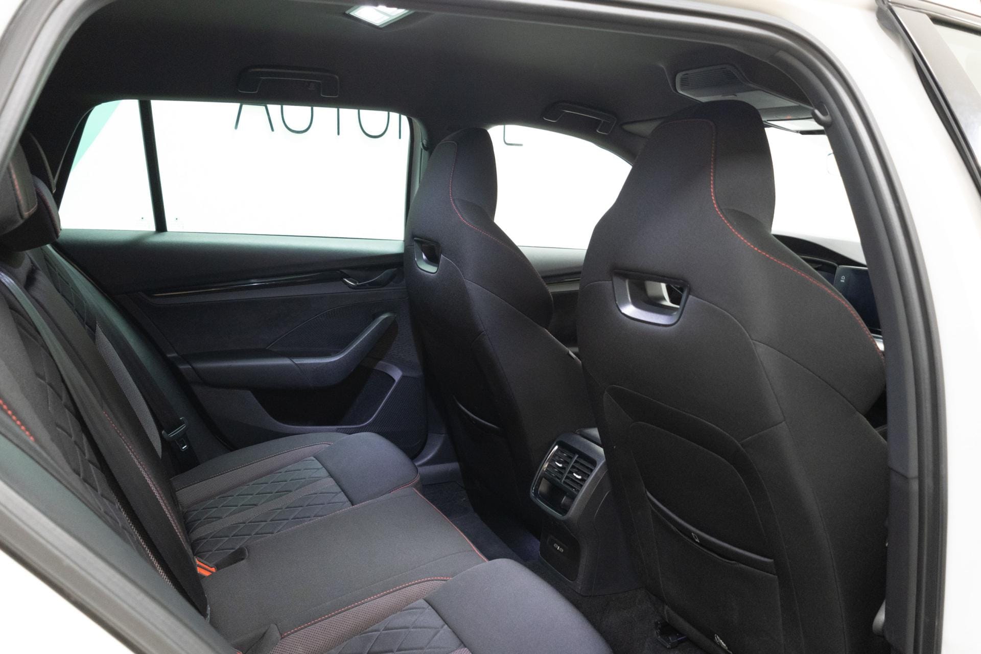 Myydään Skoda Octavia 2021 15