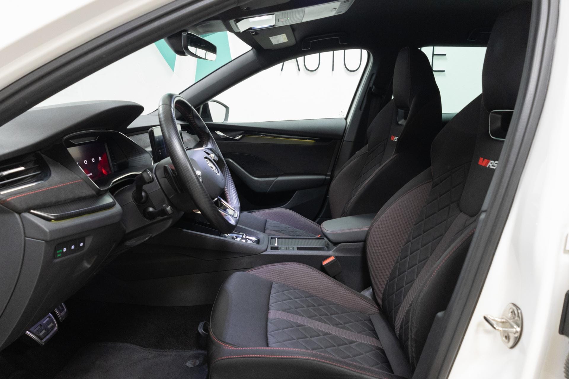 Myydään Skoda Octavia 2021 10