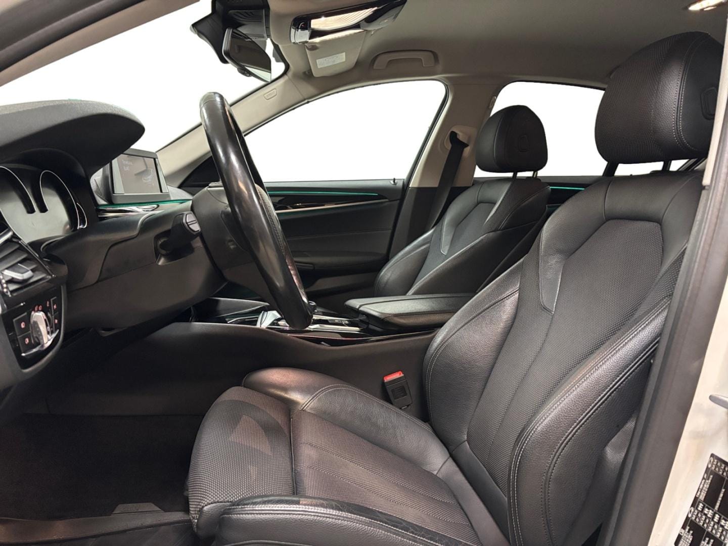 Myydään BMW 520 2018 5