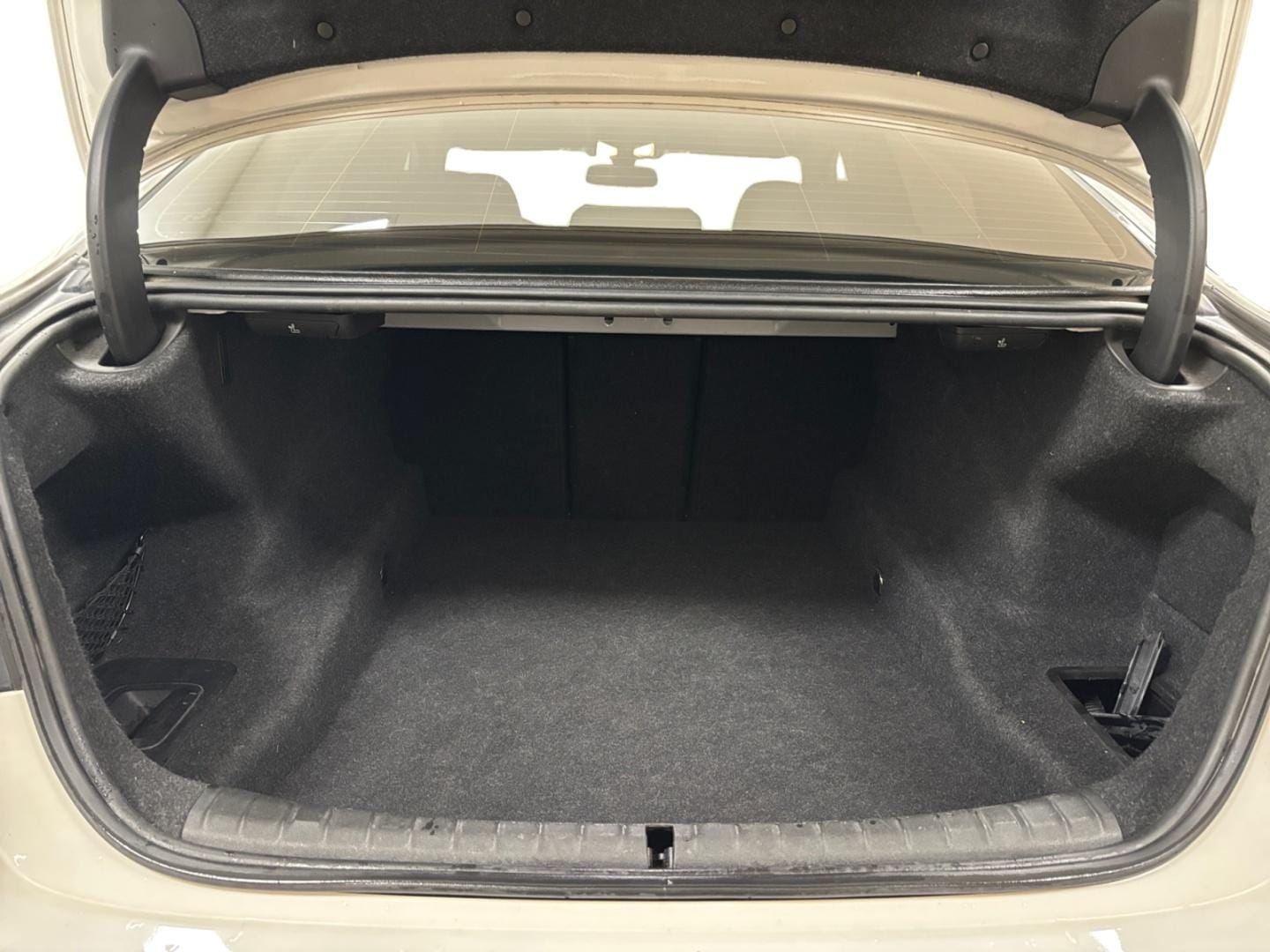 Myydään BMW 520 2018 15