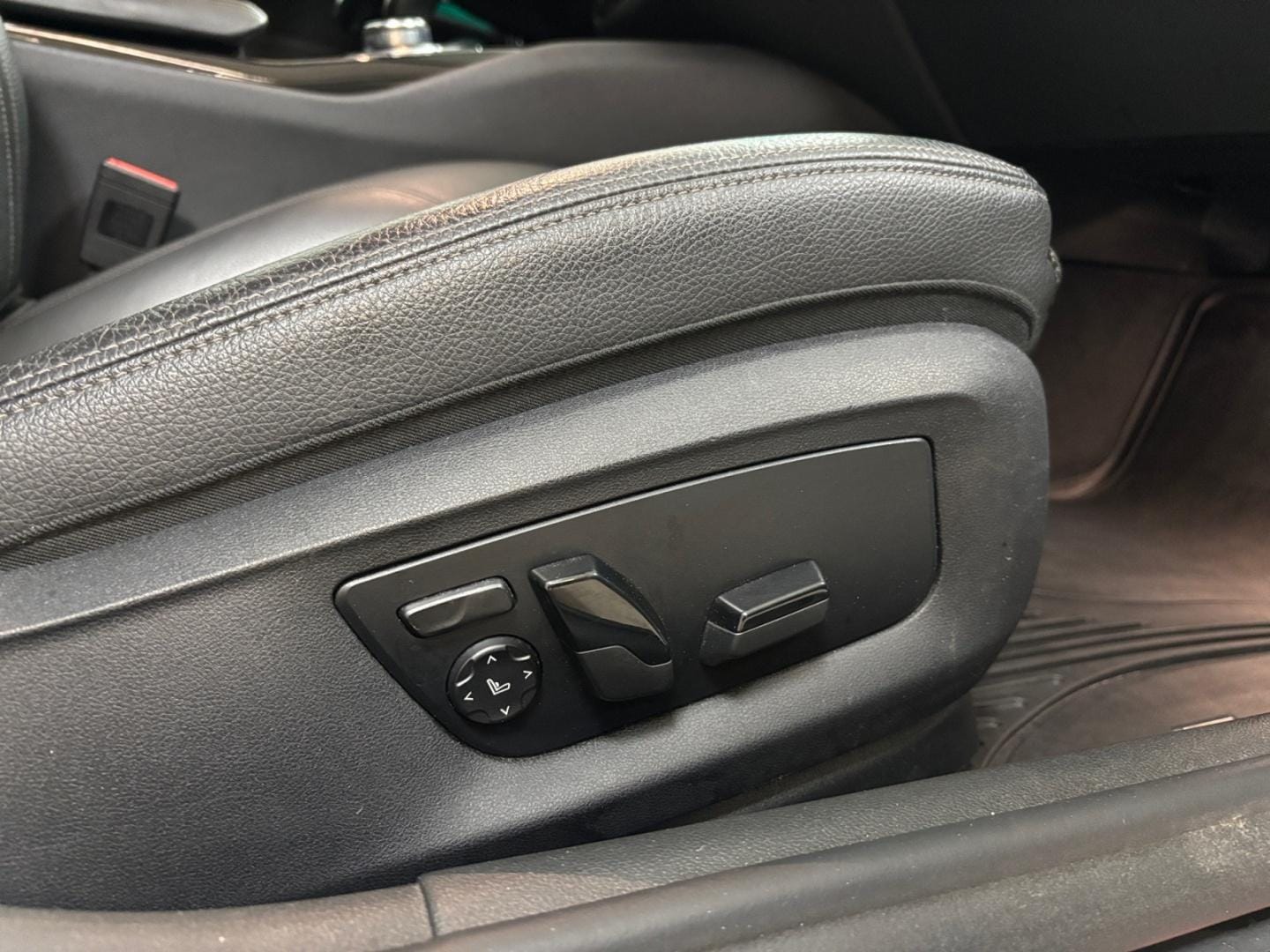 Myydään BMW 520 2018 16