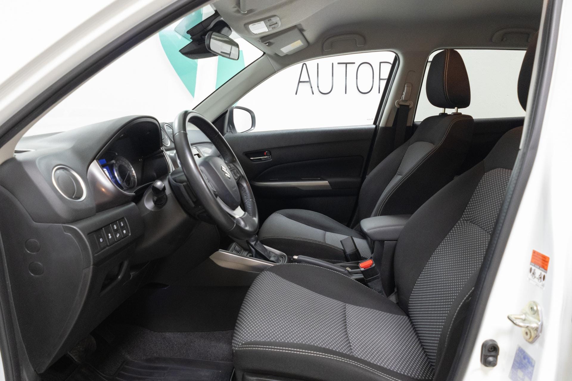 Myydään Suzuki Vitara 2021 10