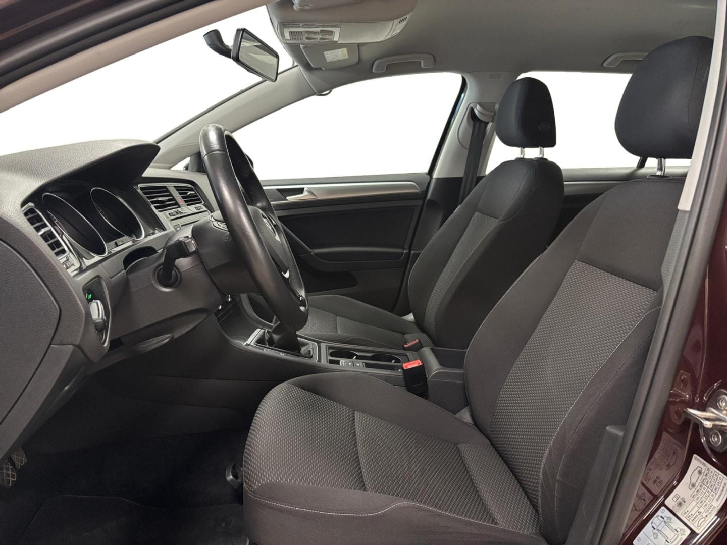 Myydään Volkswagen Golf 2018 11