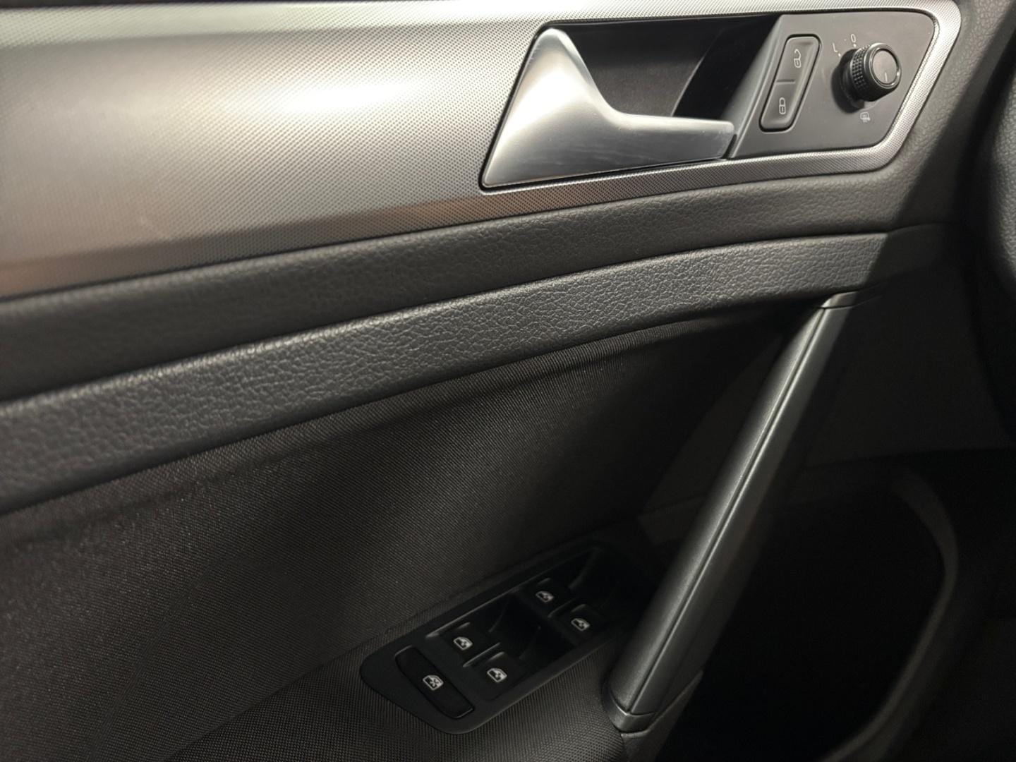 Myydään Volkswagen Golf 2018 18