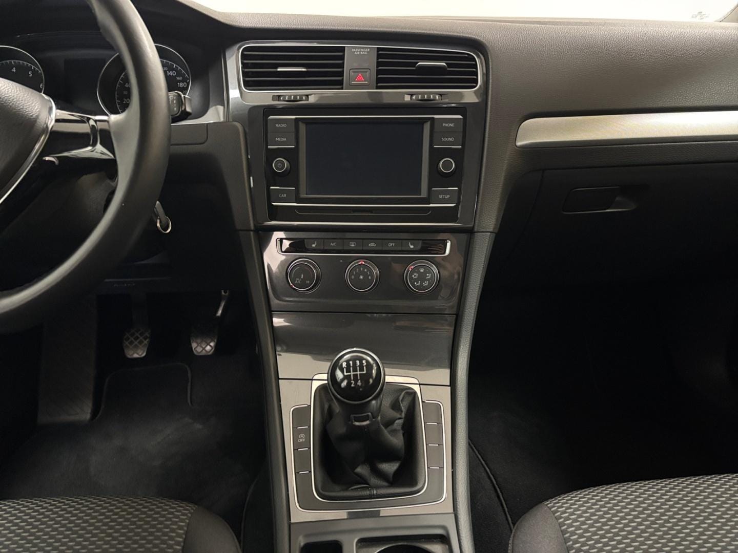 Myydään Volkswagen Golf 2018 16