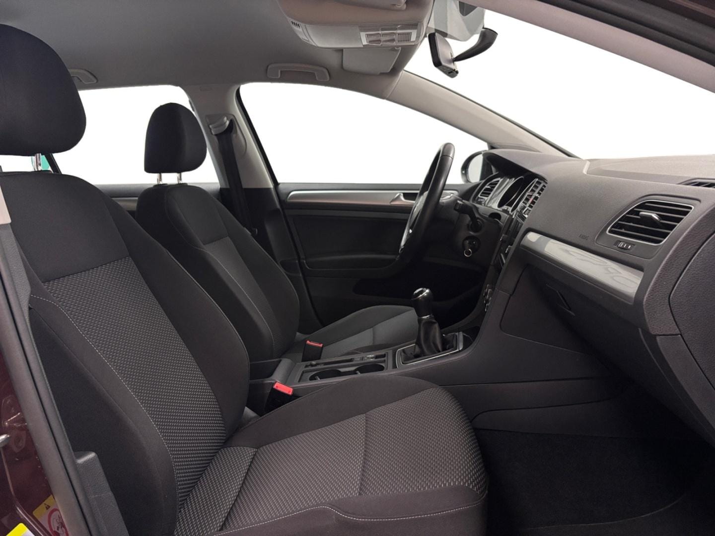 Myydään Volkswagen Golf 2018 12