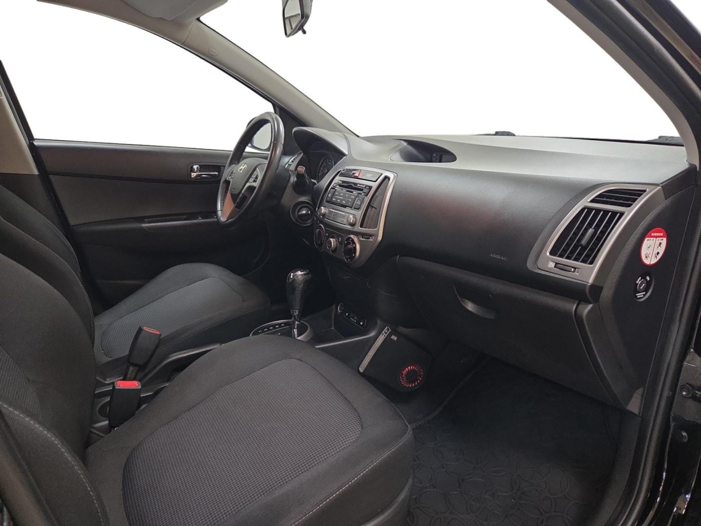 Myydään Hyundai i20 2014 11