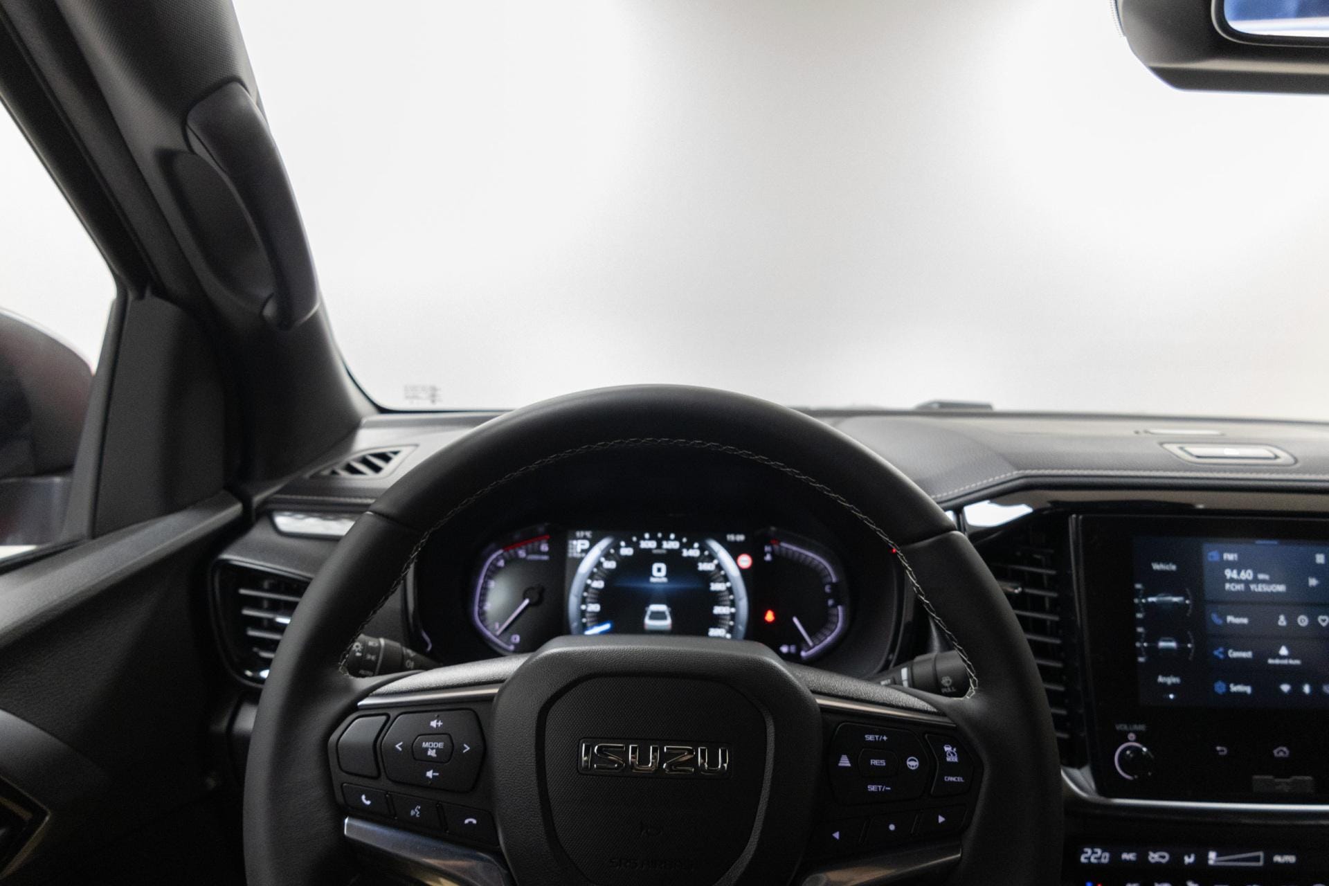 Myydään Isuzu D-Max 2025 15