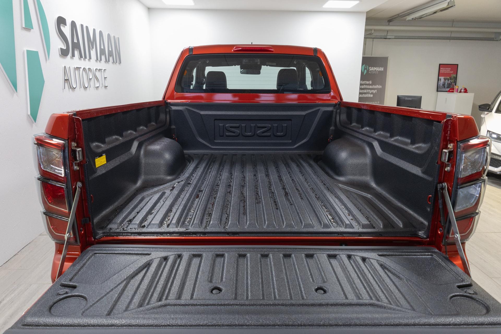 Myydään Isuzu D-Max 2025 10