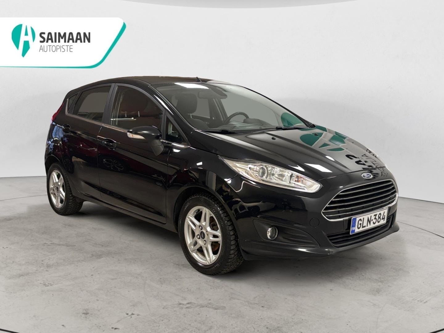 Myydään Ford Fiesta 2015 5