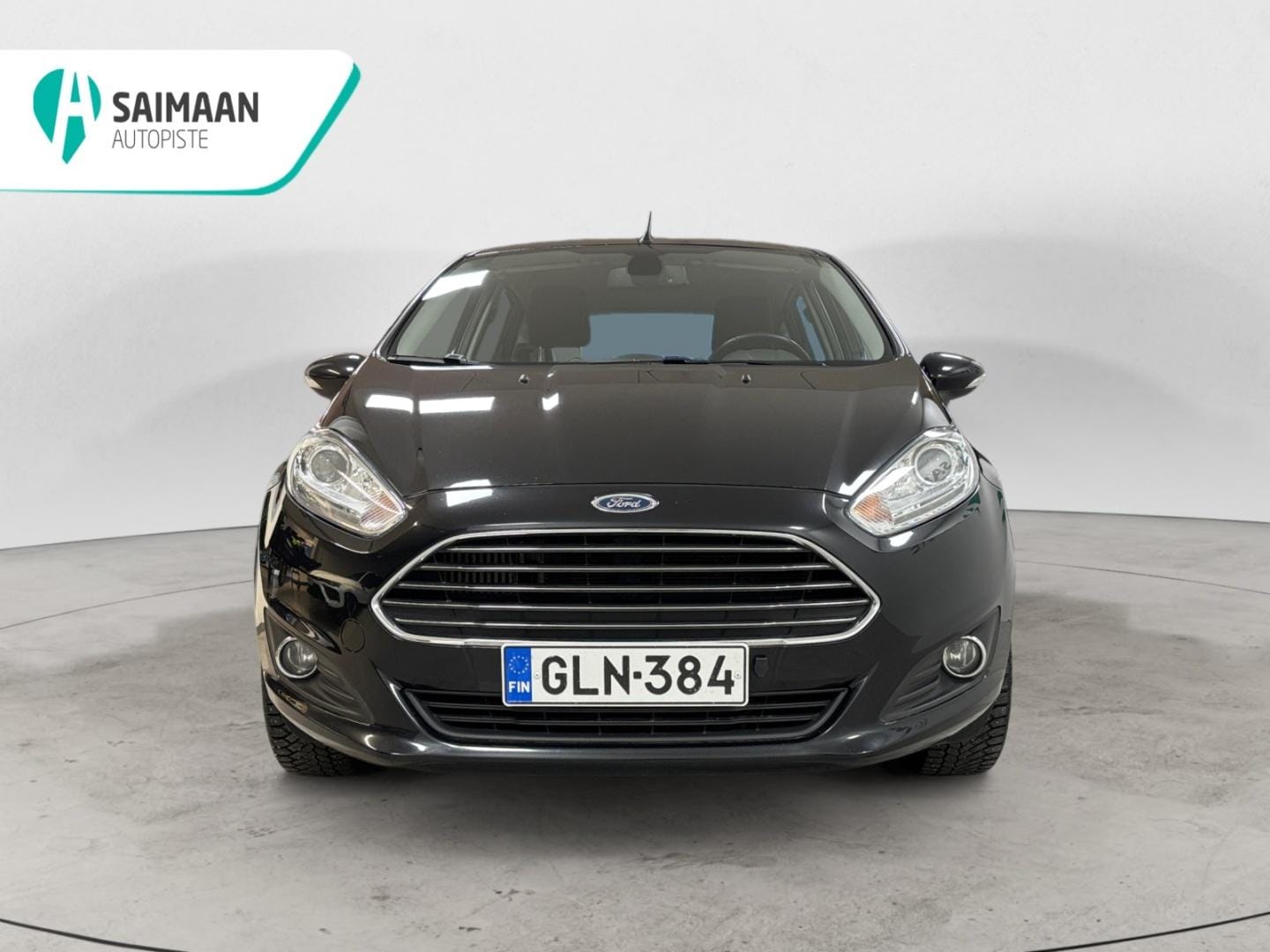Myydään Ford Fiesta 2015 6