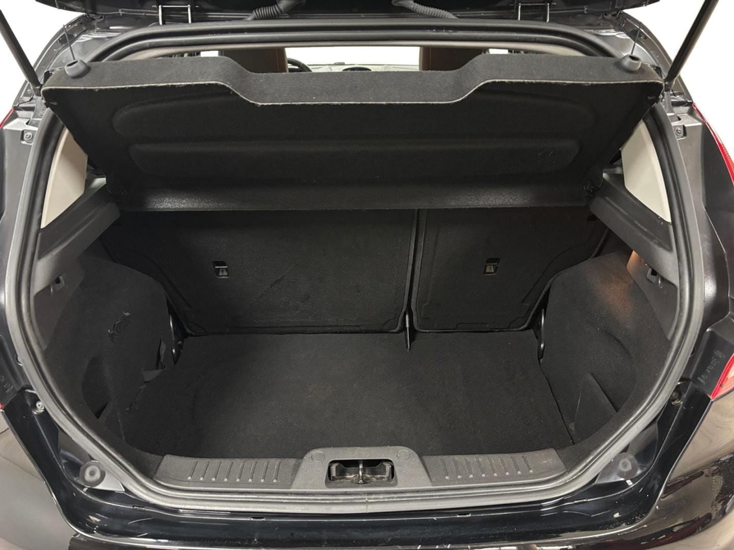 Myydään Ford Fiesta 2015 16