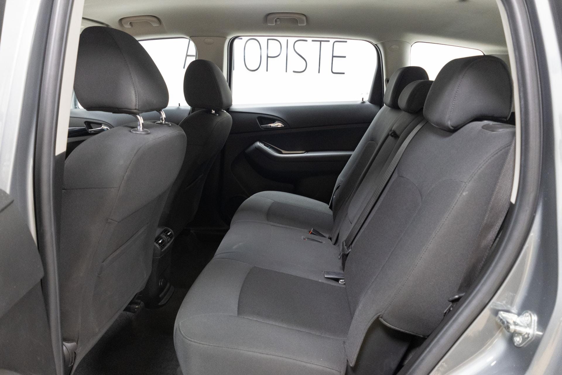 Myydään Chevrolet Orlando 2012 7