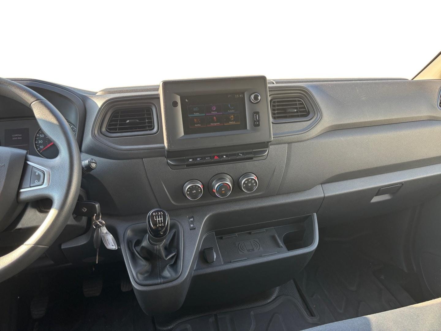 Myydään Renault Master 2019 15