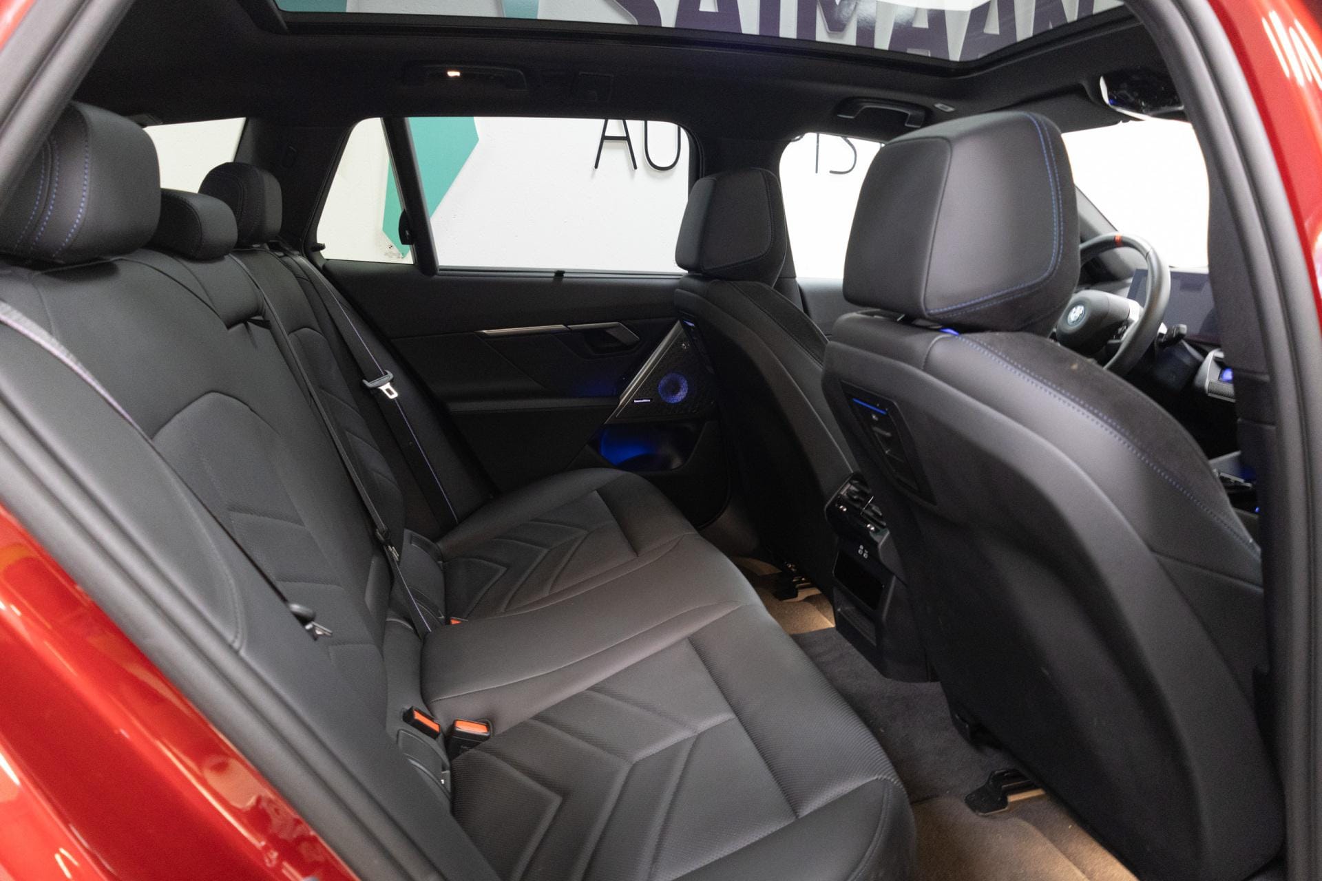 Myydään BMW i5 M60 2024 18