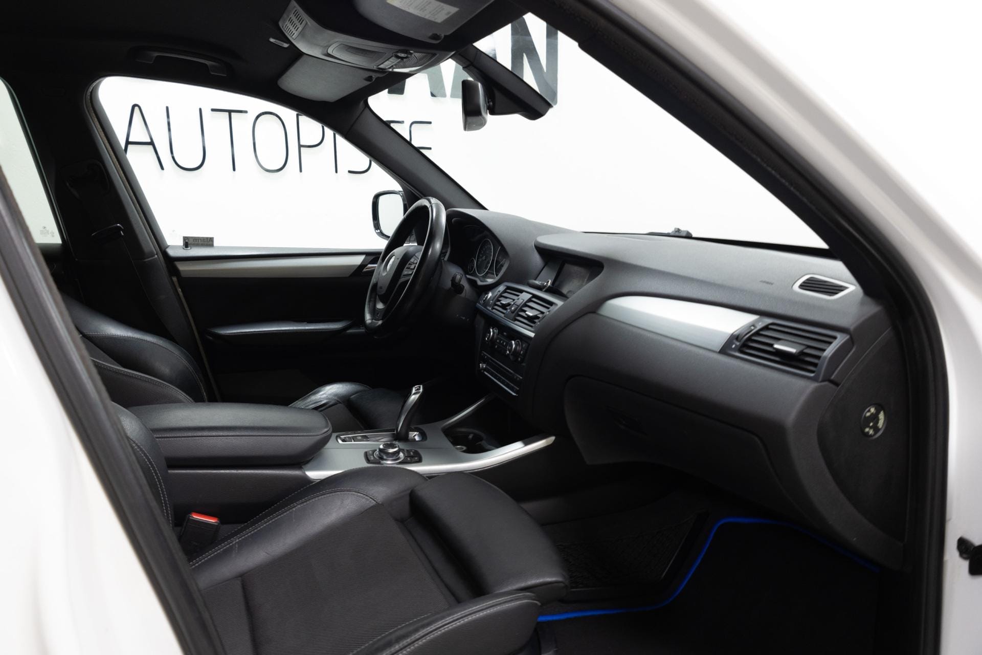 Myydään BMW X3 2011 12