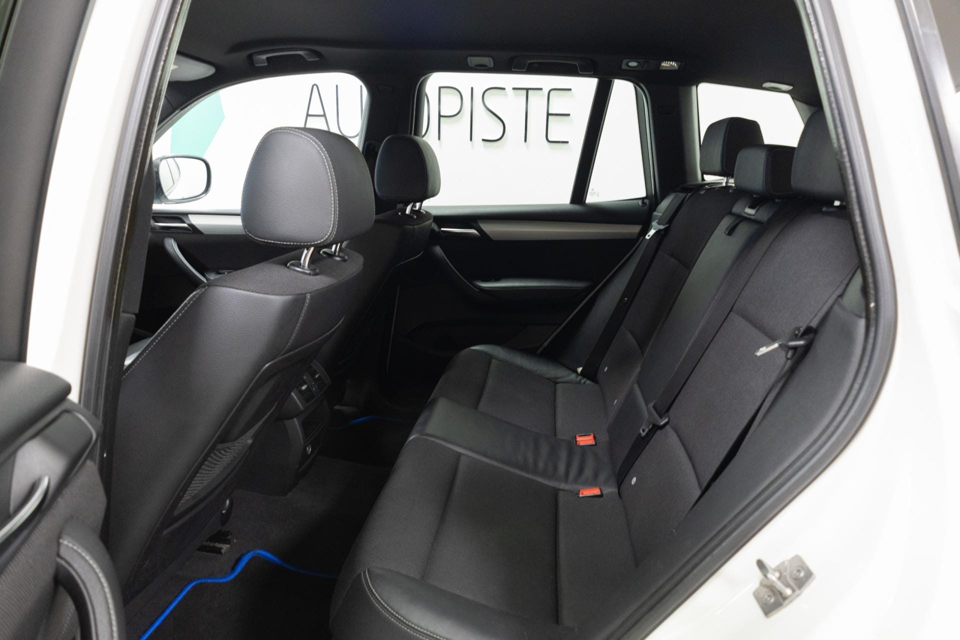 Myydään BMW X3 2011 11