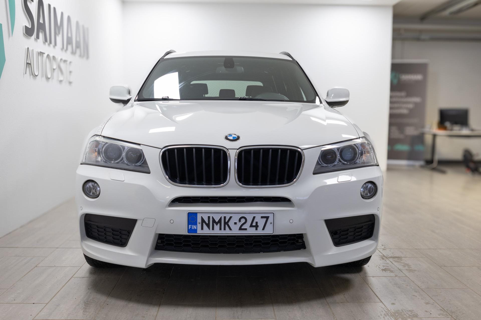 Myydään BMW X3 2011 6