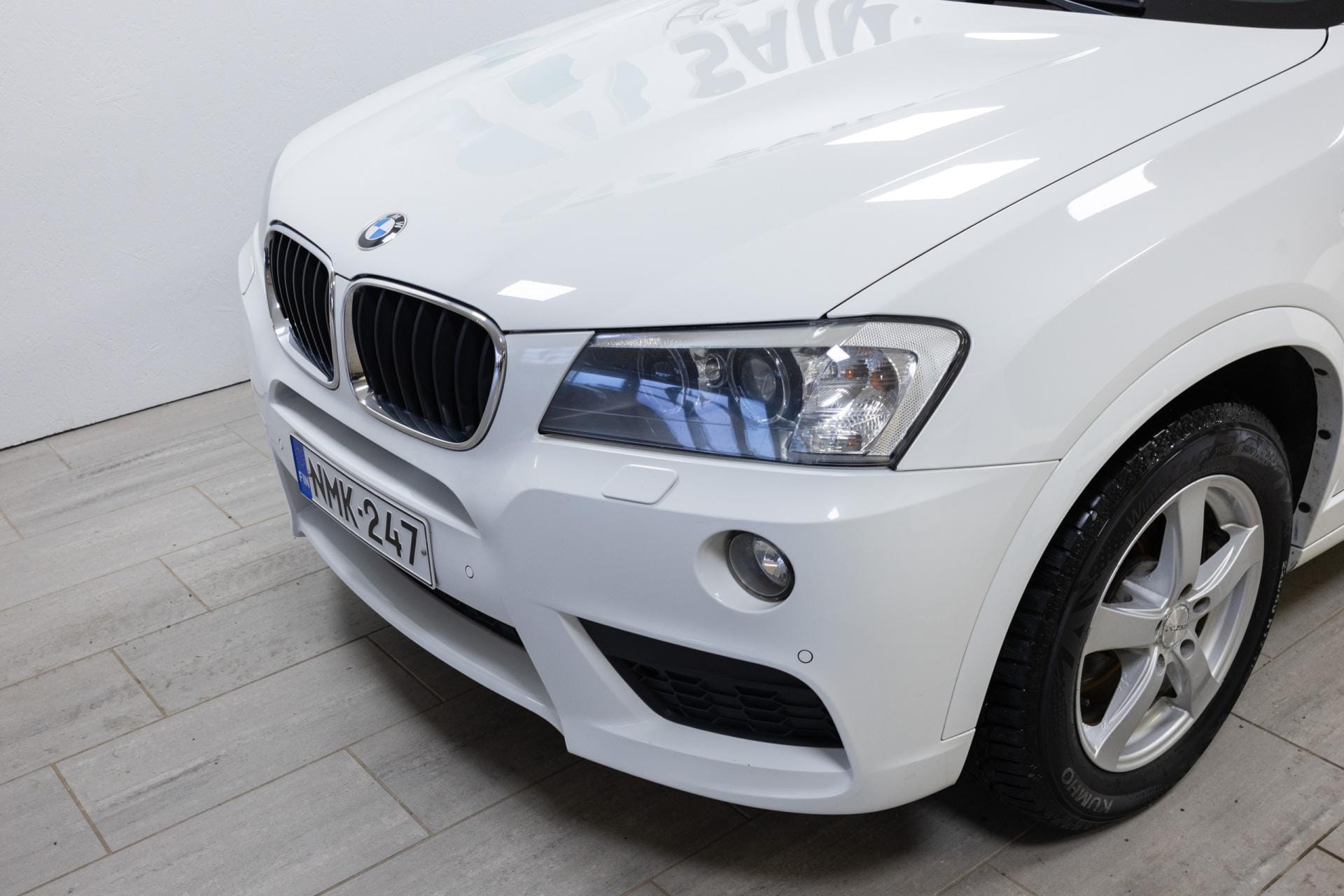 Myydään BMW X3 2011 7