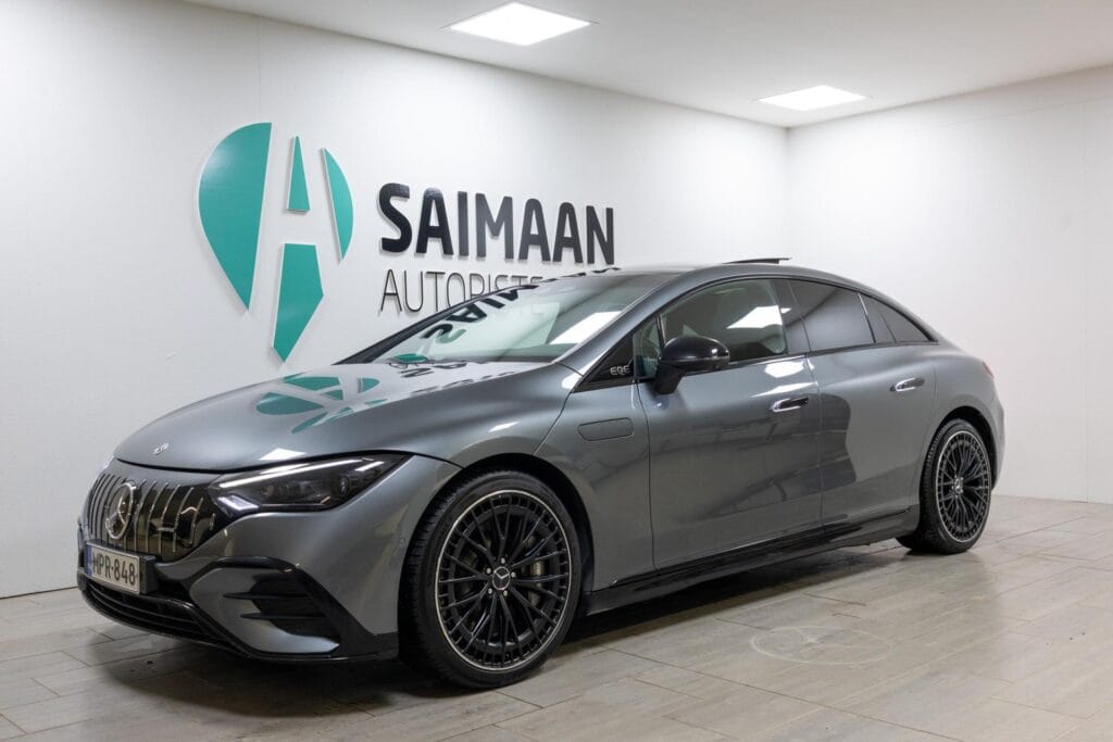 Tutustu Mercedes-Benz EQE