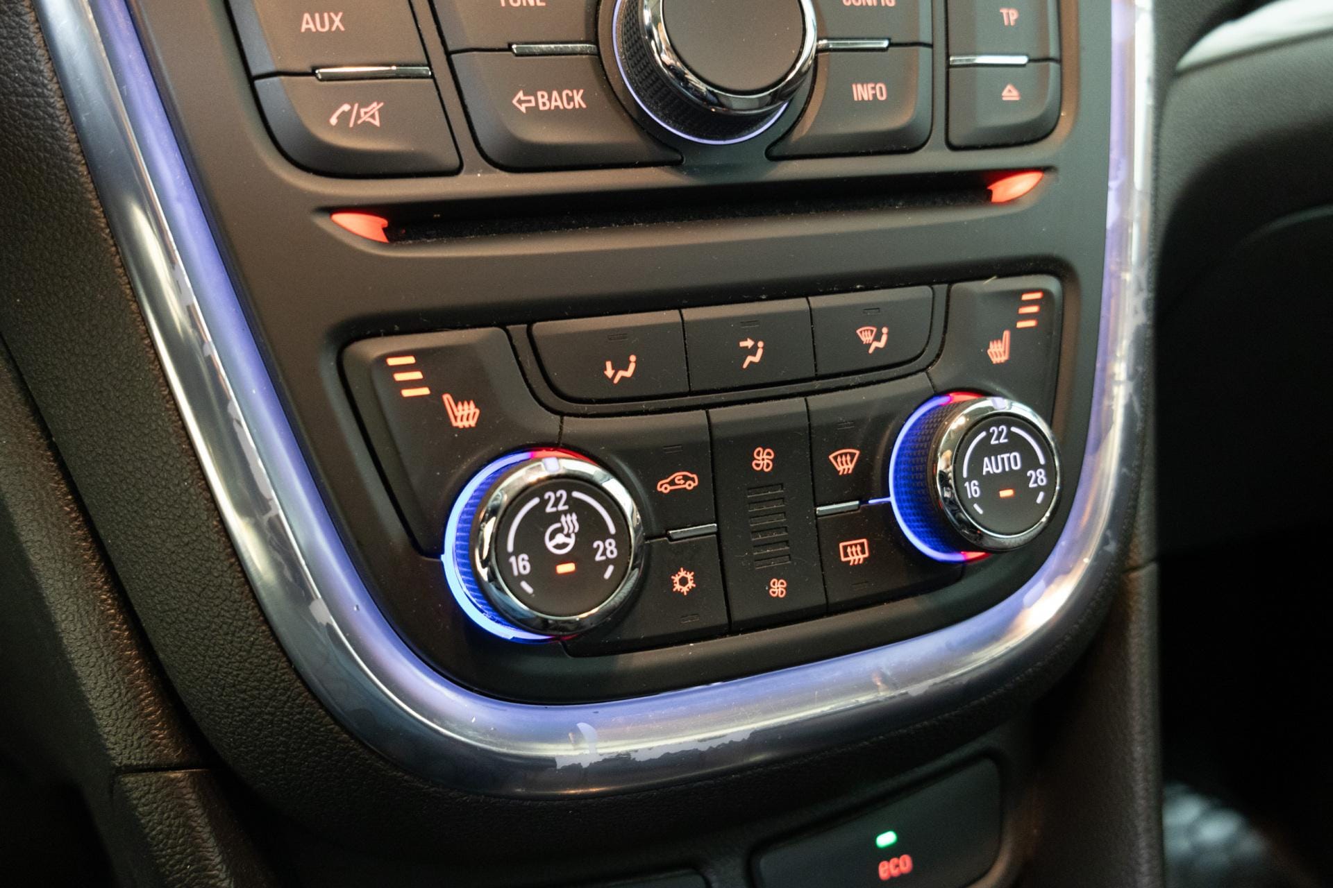 Myydään Opel Mokka 2014 13