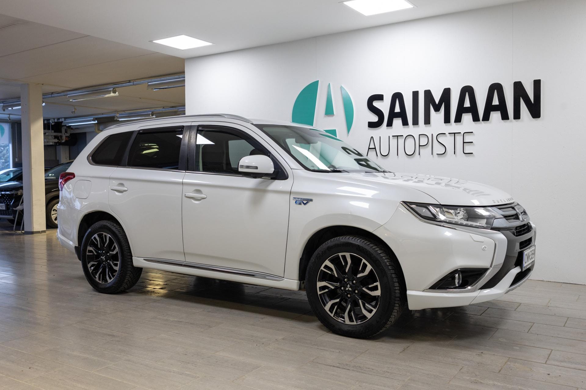 Myydään Mitsubishi Outlander PHEV 2017 6