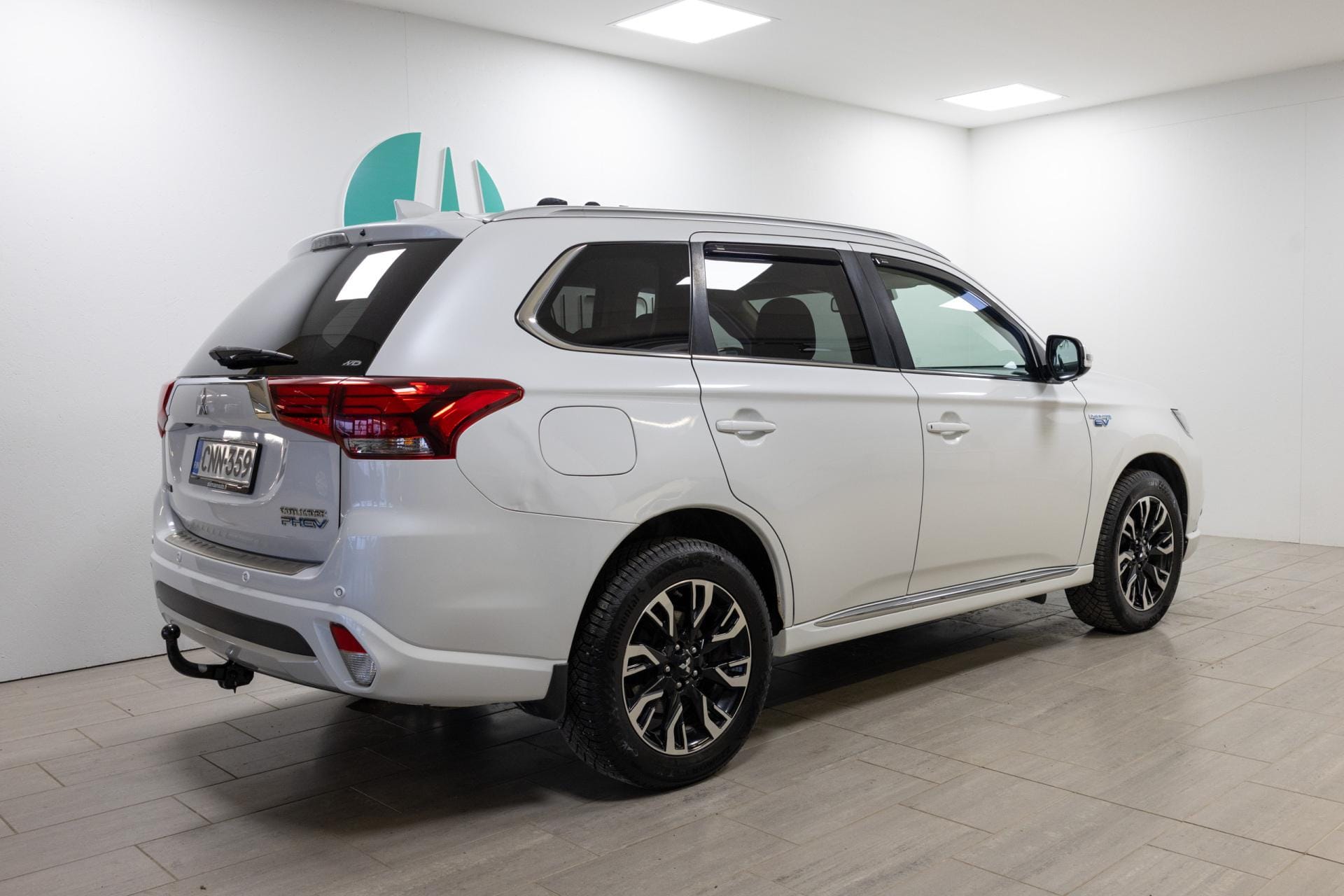 Myydään Mitsubishi Outlander PHEV 2017 4