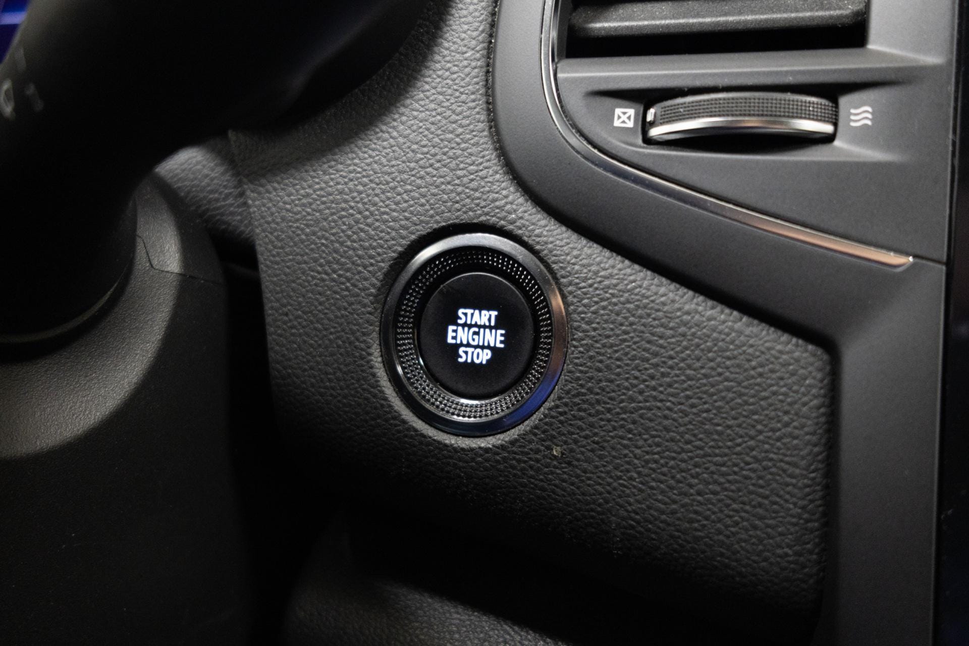 Myydään Renault Megane 2020 21