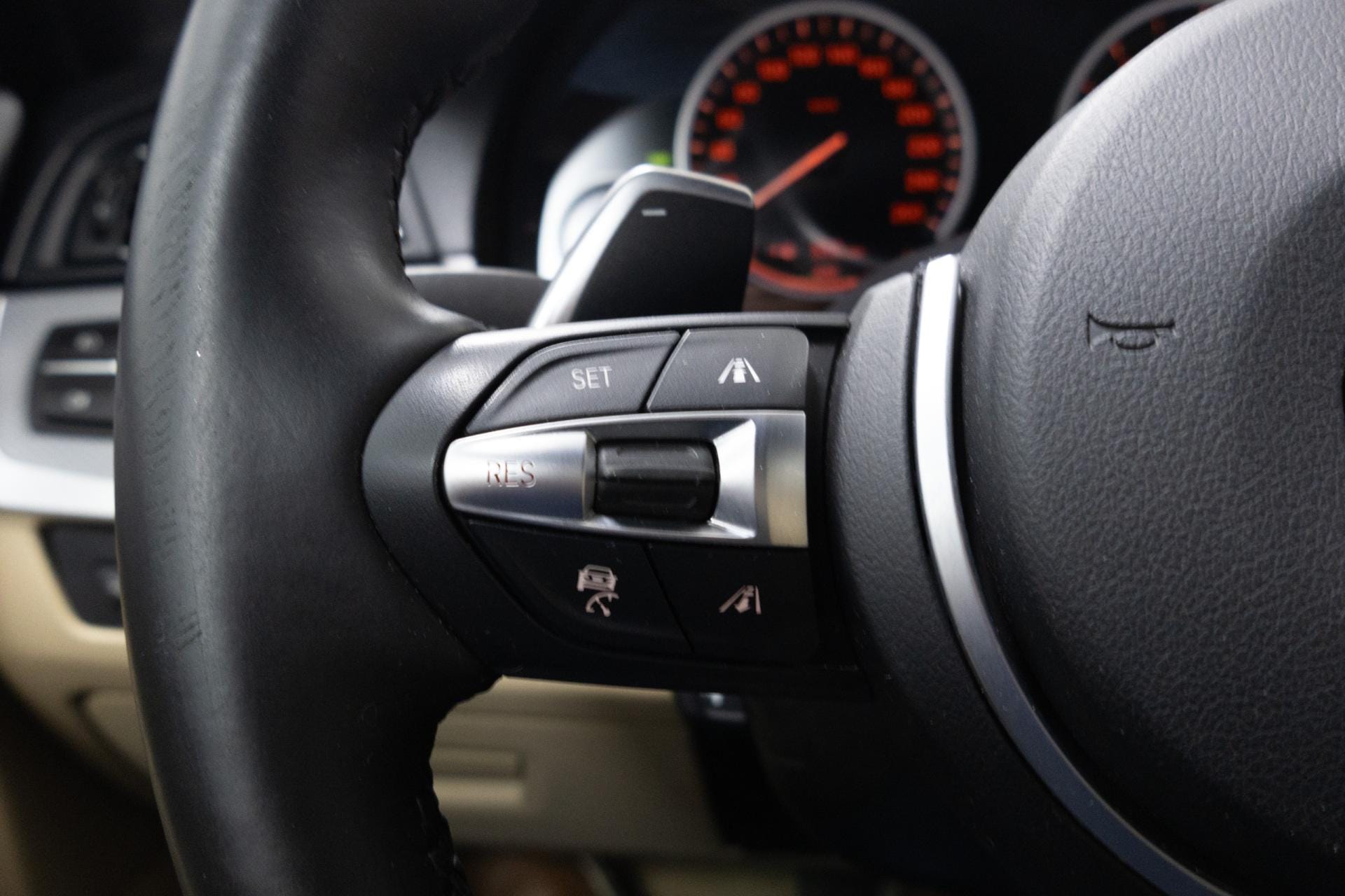 Myydään BMW 530 2012 16