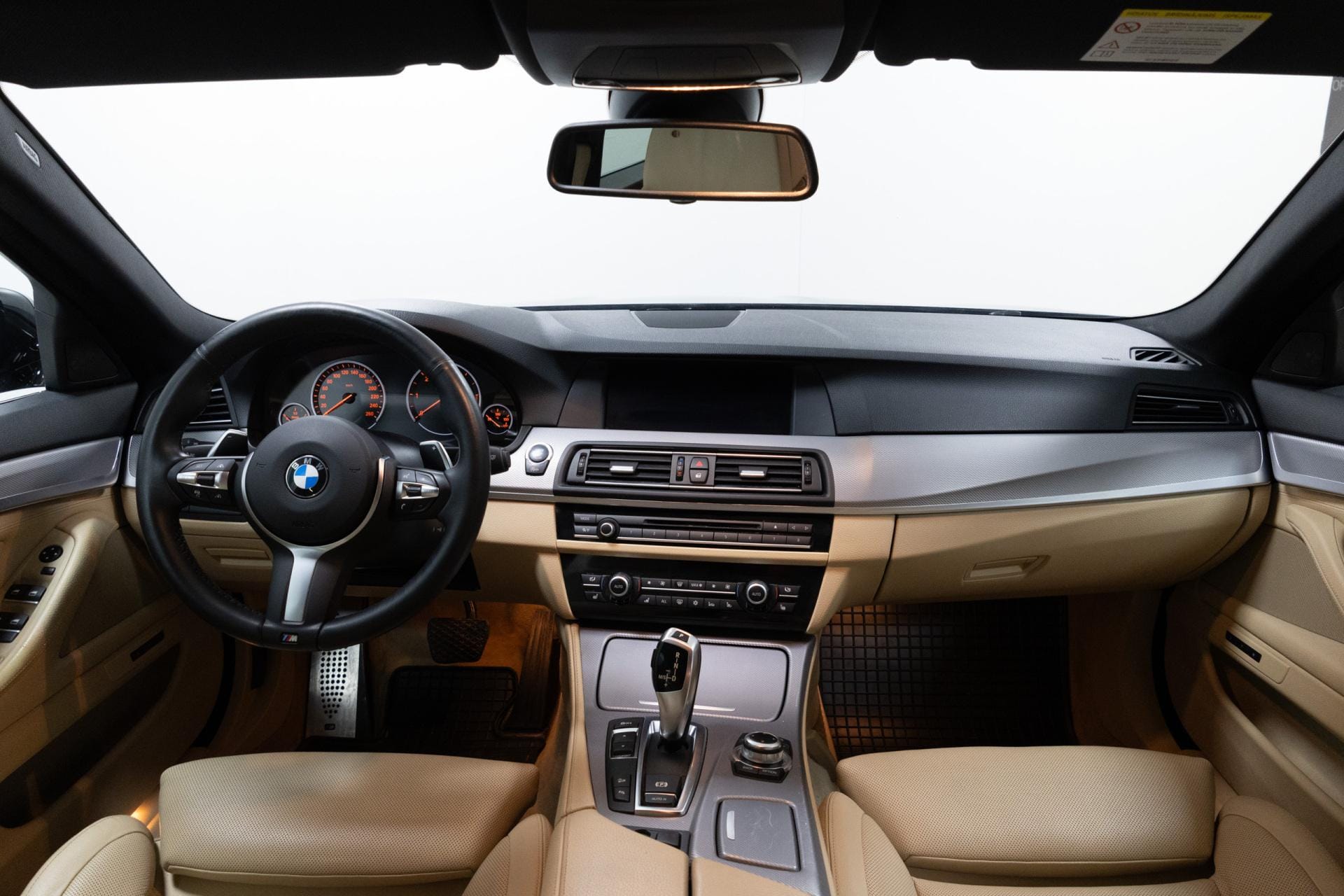 Myydään BMW 530 2012 12