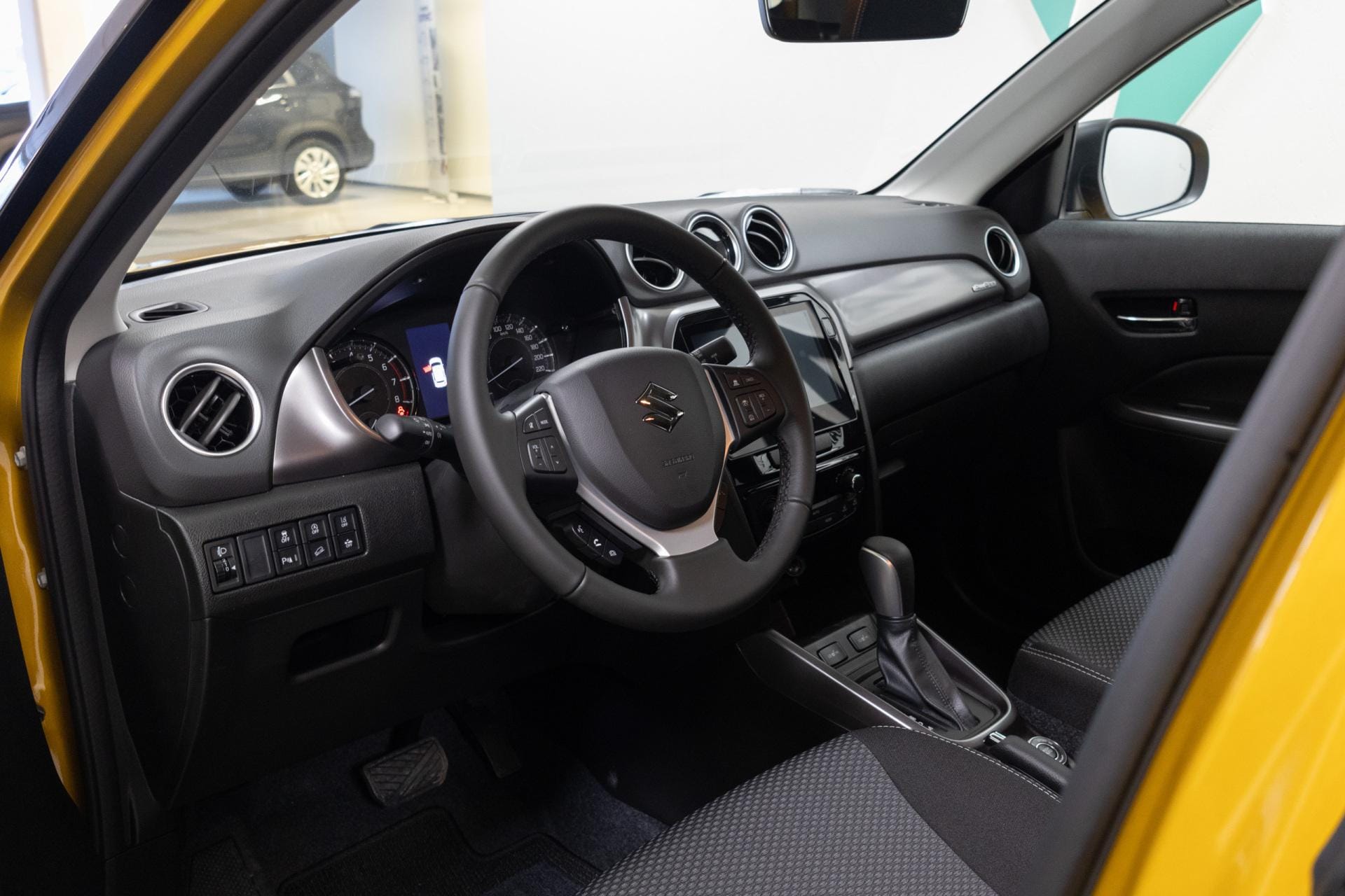 Myydään Suzuki Vitara 2026 7