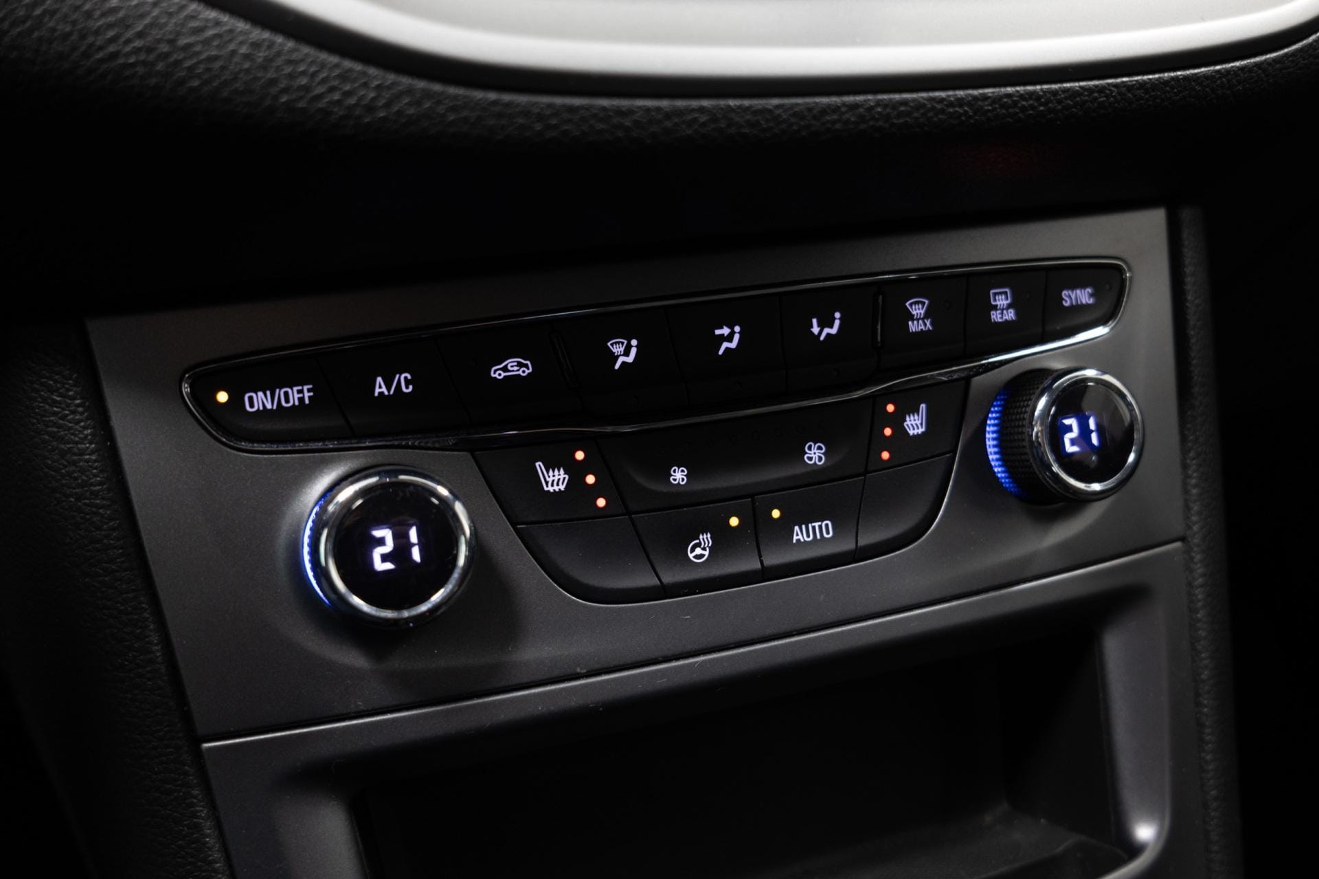 Myydään Opel Astra 2022 16