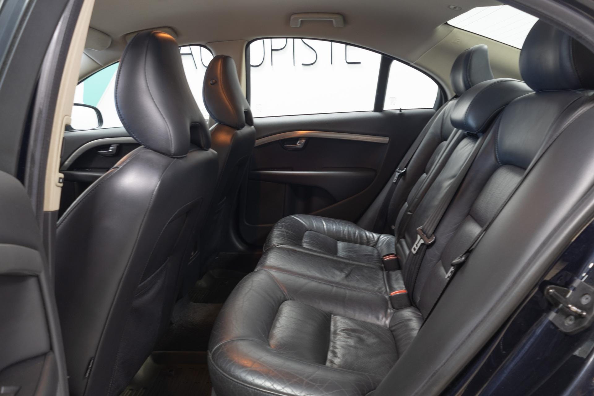 Myydään Volvo S80 2006 11