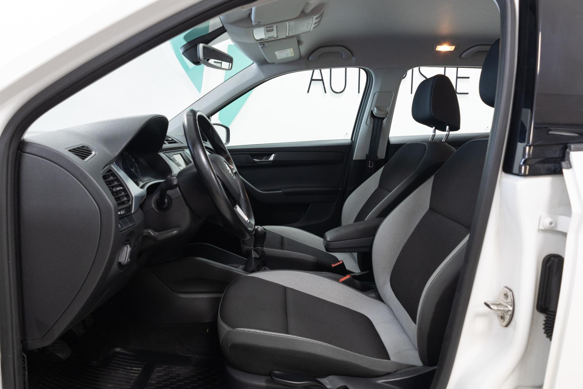 Myydään Skoda Fabia 2017 9