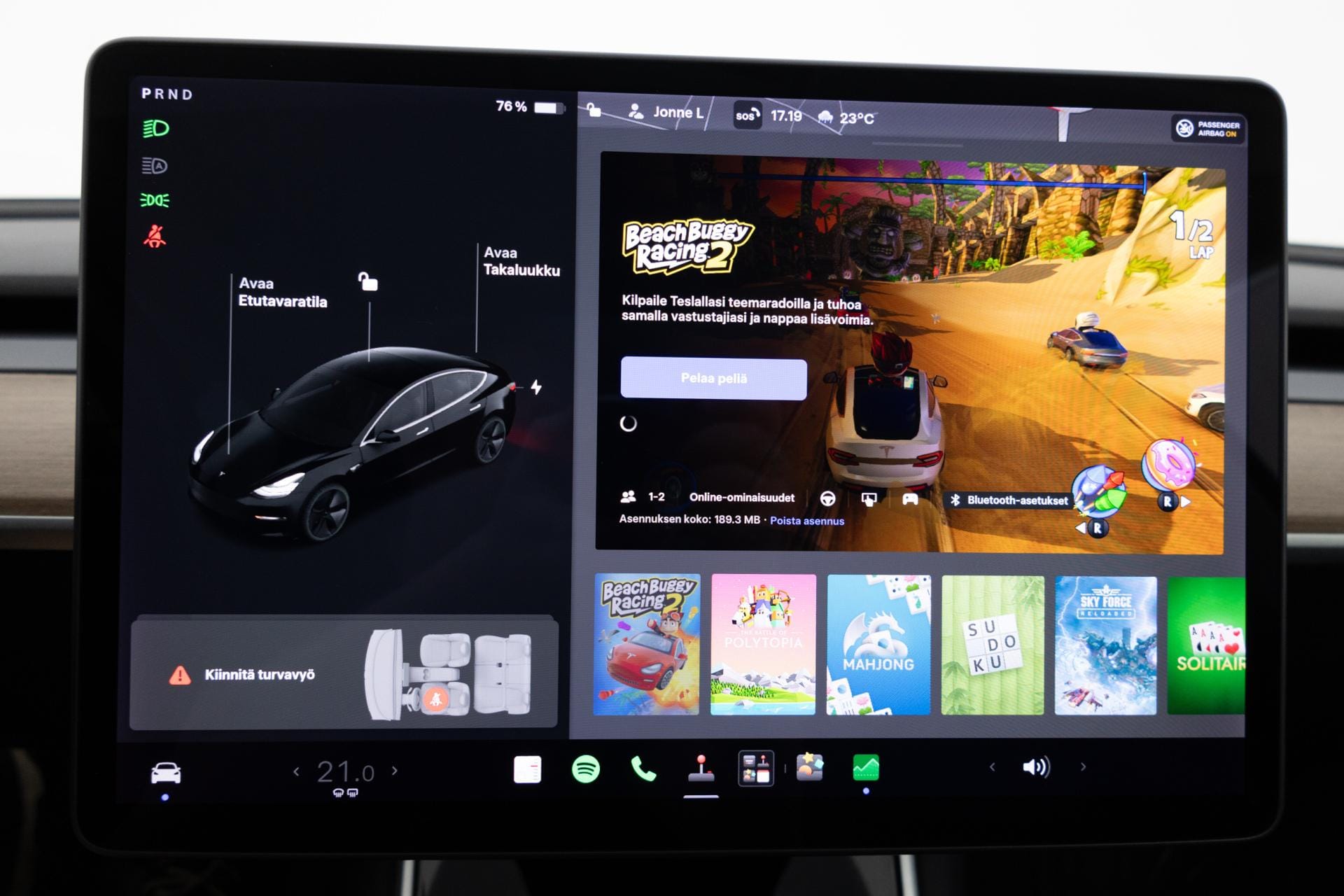 Myydään Tesla Model 3 2019 17