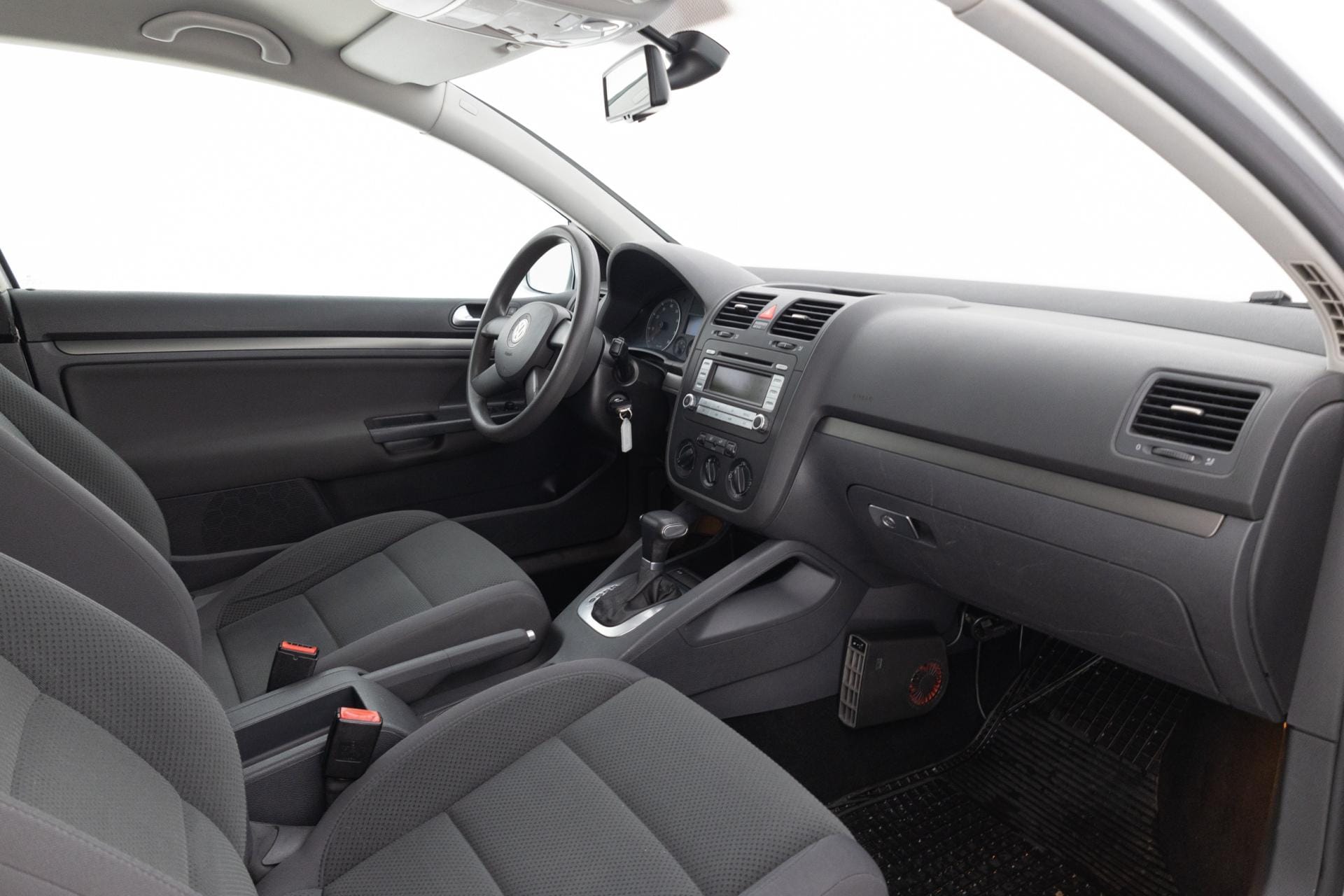 Myydään Volkswagen Golf 2007 11