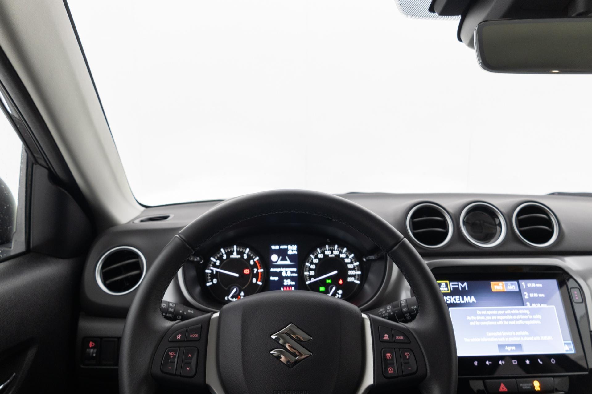 Myydään Suzuki Vitara 2025 14