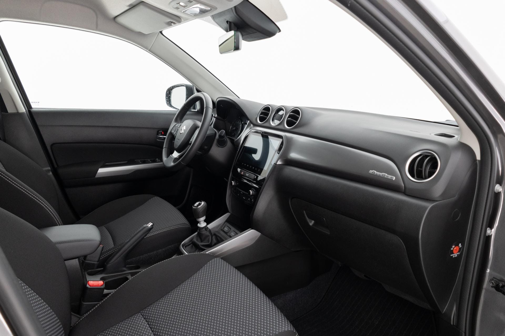 Myydään Suzuki Vitara 2025 12