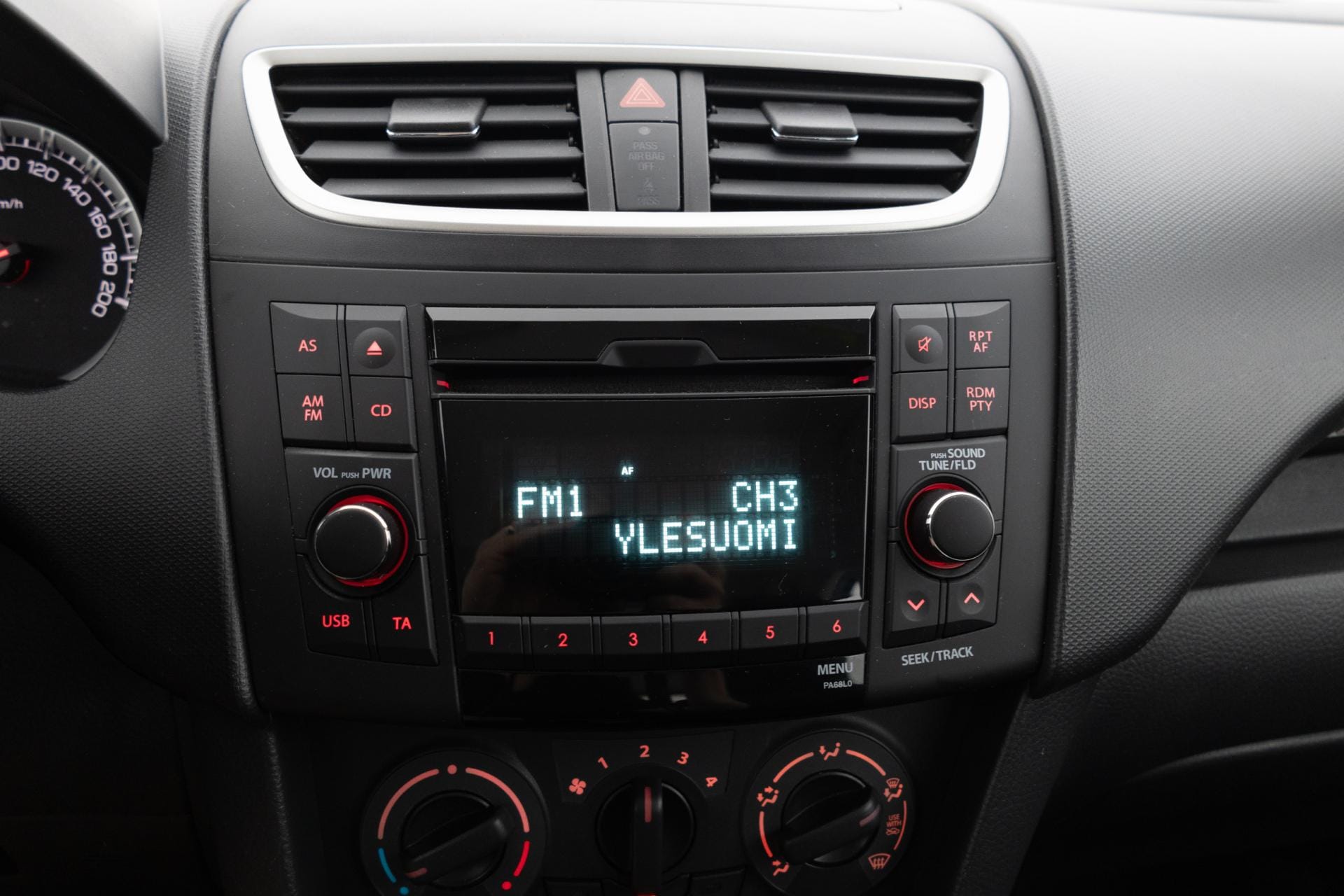 Myydään Suzuki Swift 2011 15