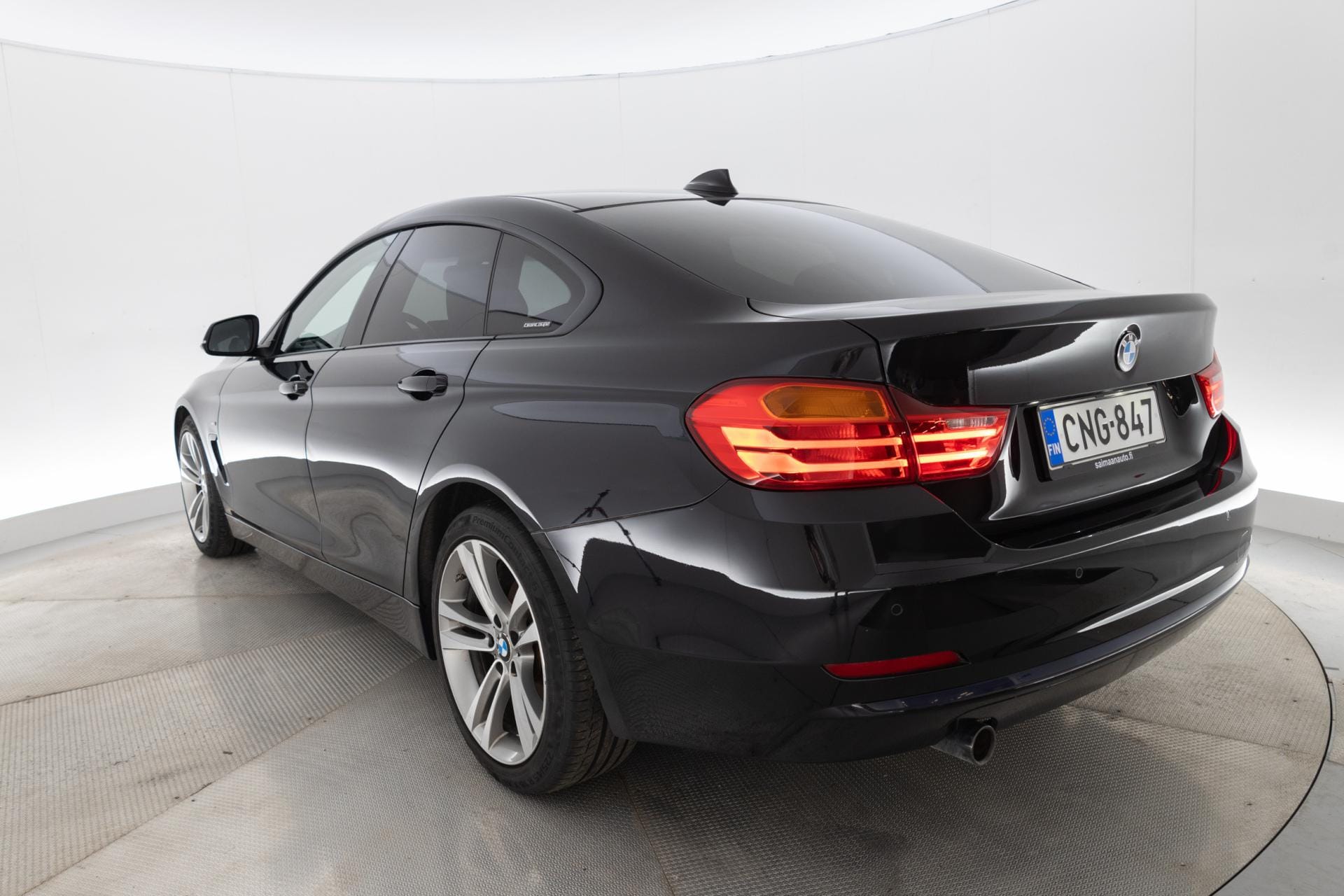 Myydään BMW 418 2015 11