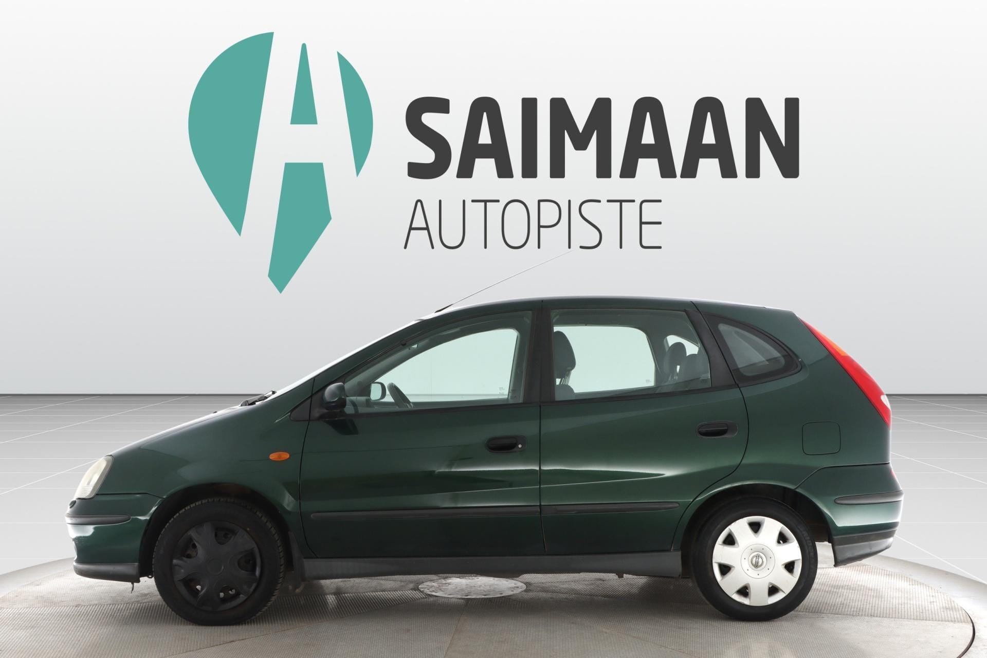 Myydään Nissan Almera Tino 2006 2