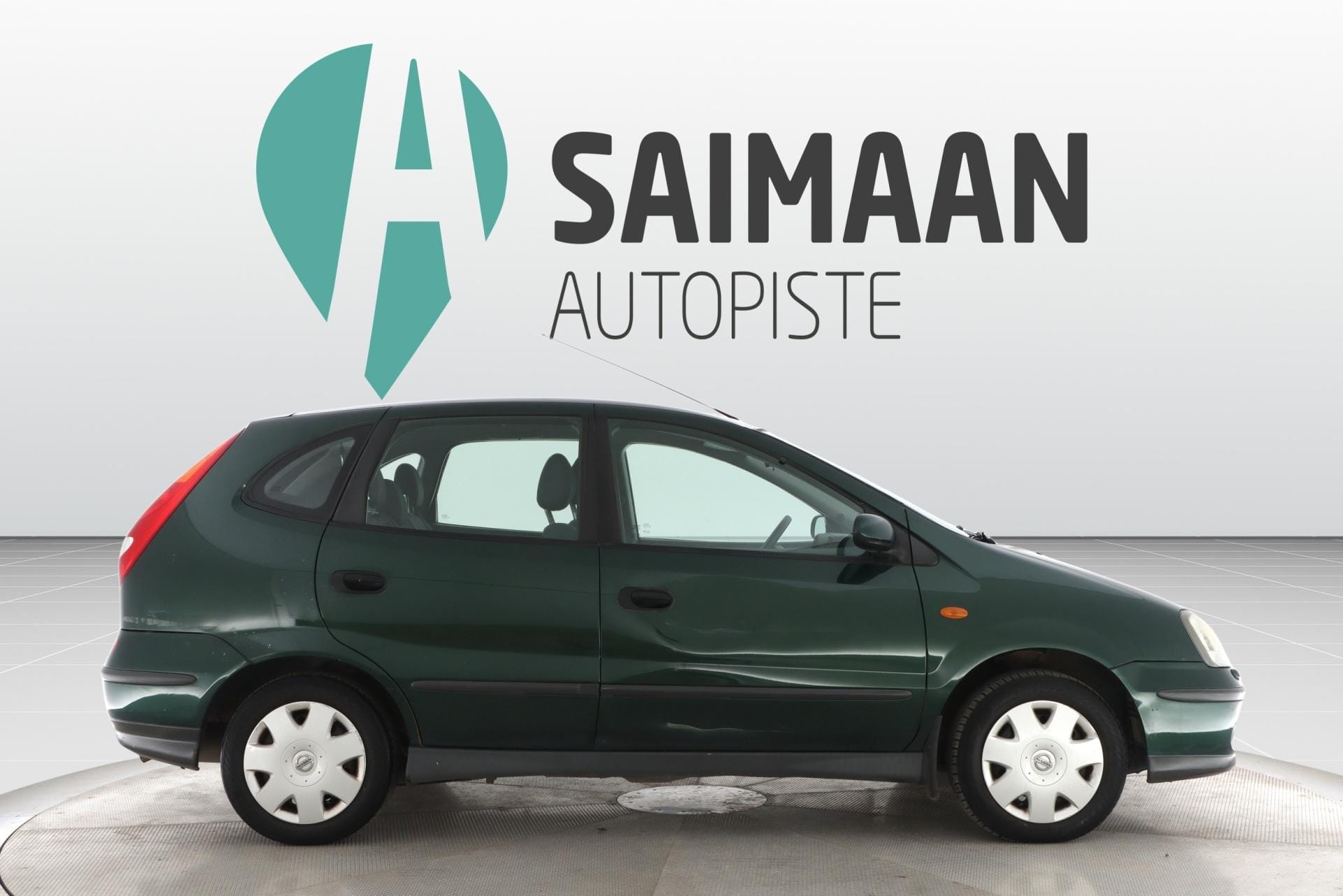 Myydään Nissan Almera Tino 2006 6