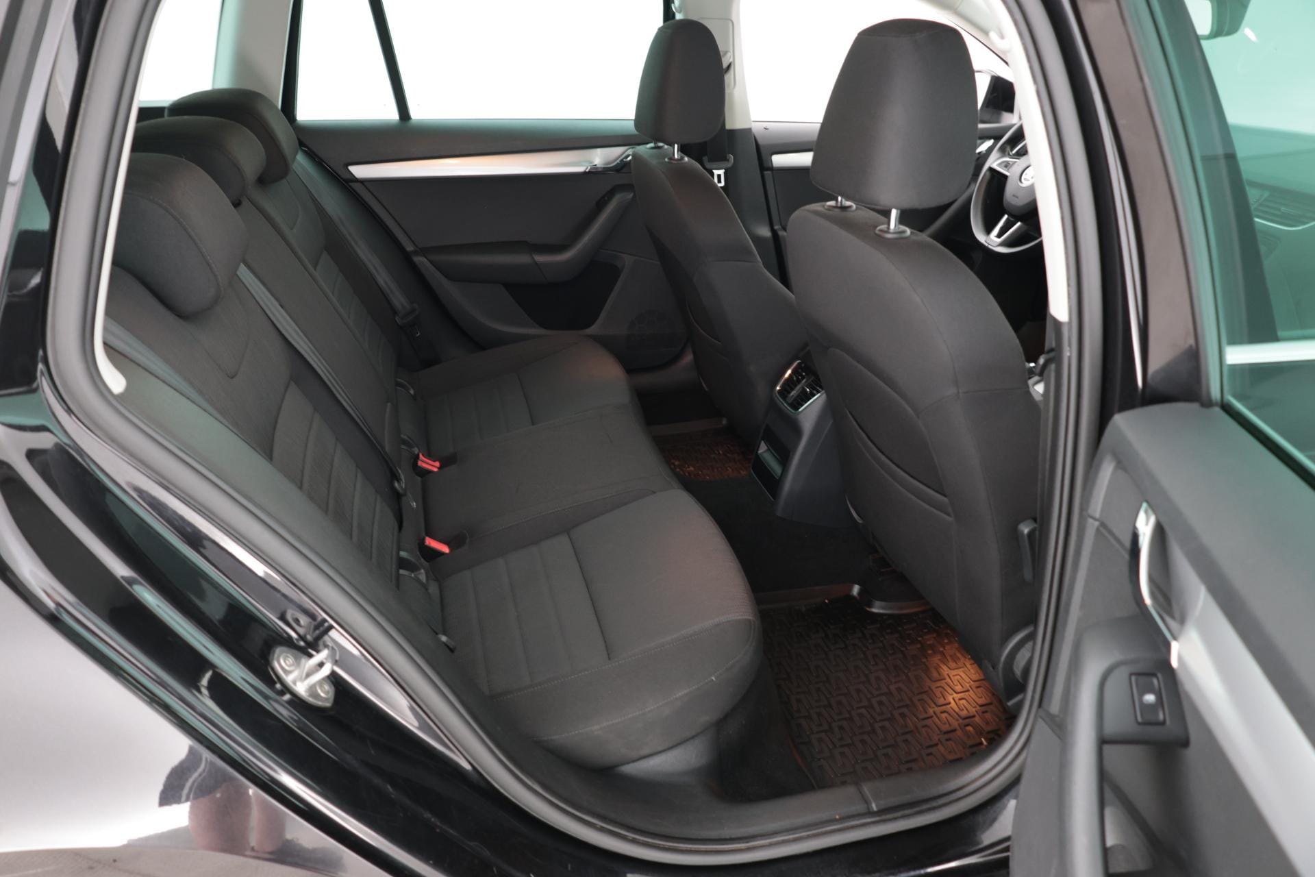 Myydään Skoda Octavia 2016 22