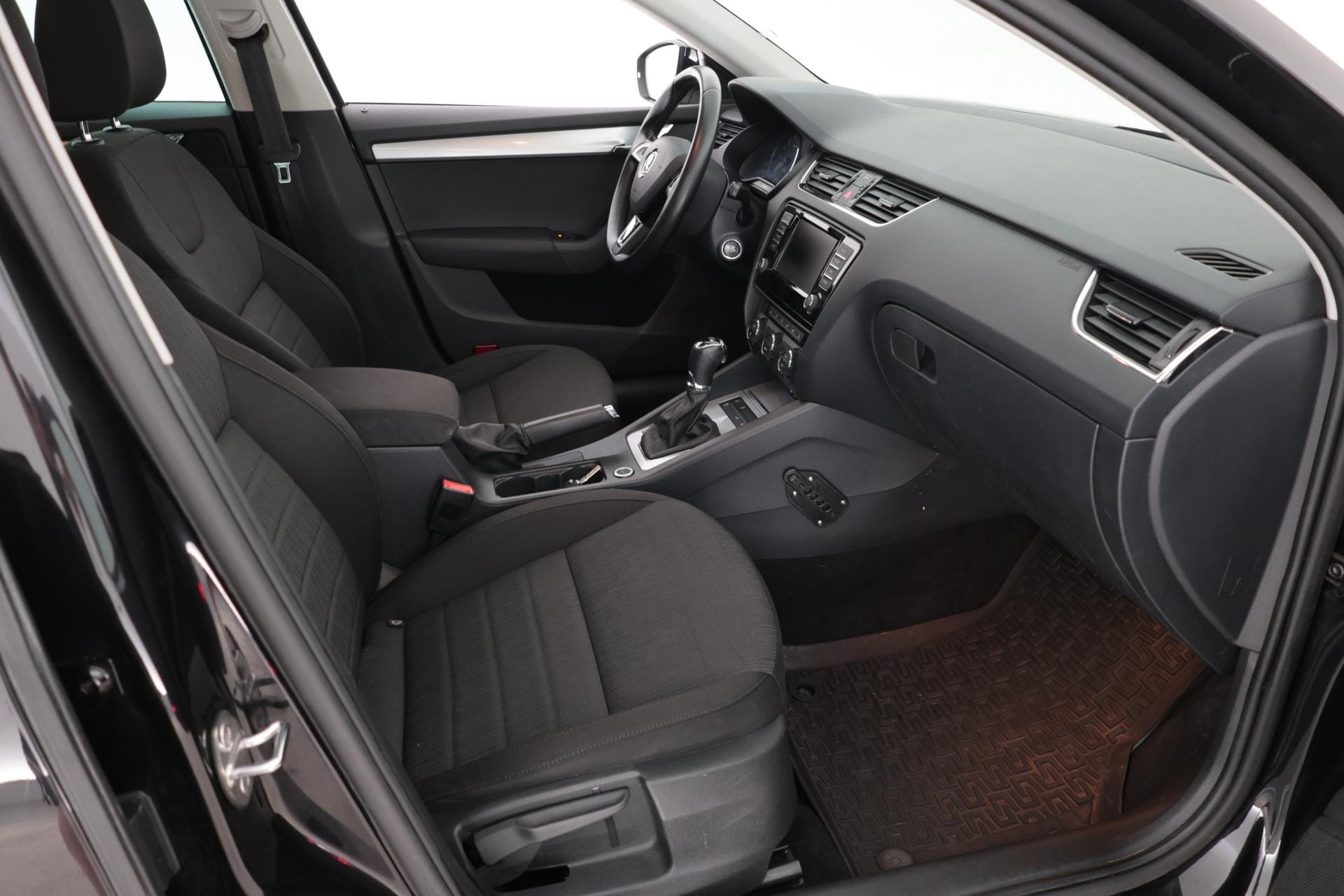 Myydään Skoda Octavia 2016 23