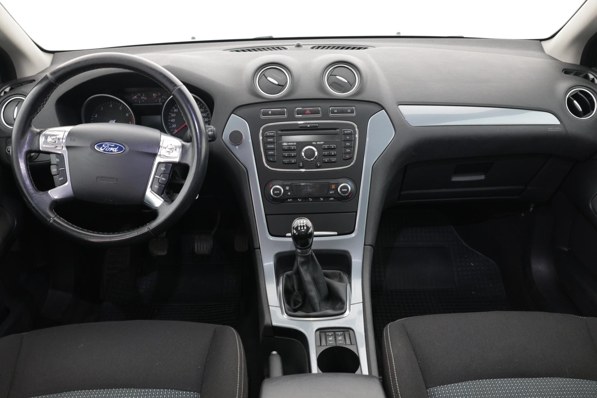Myydään Ford Mondeo 2011 17
