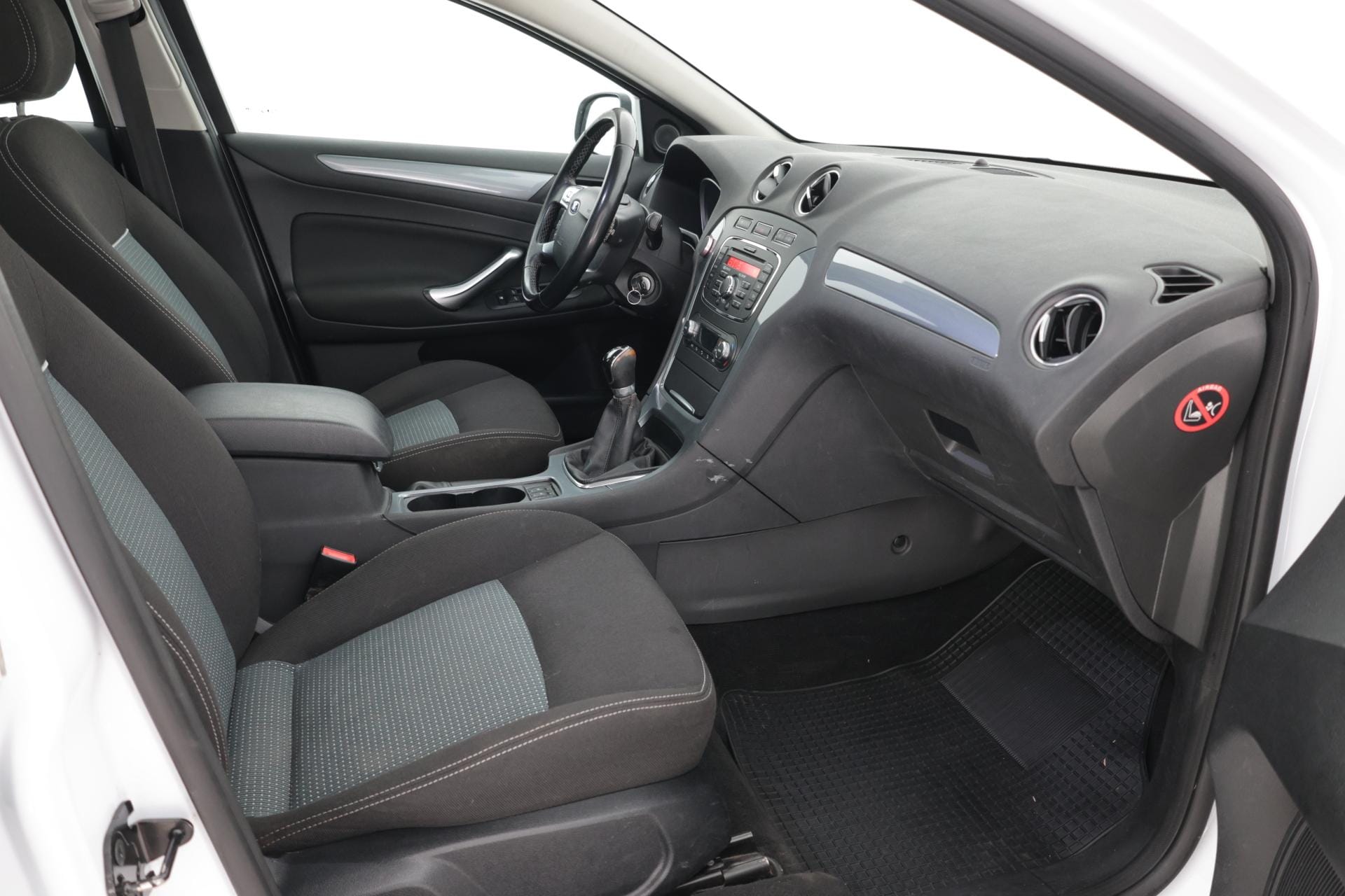Myydään Ford Mondeo 2011 22