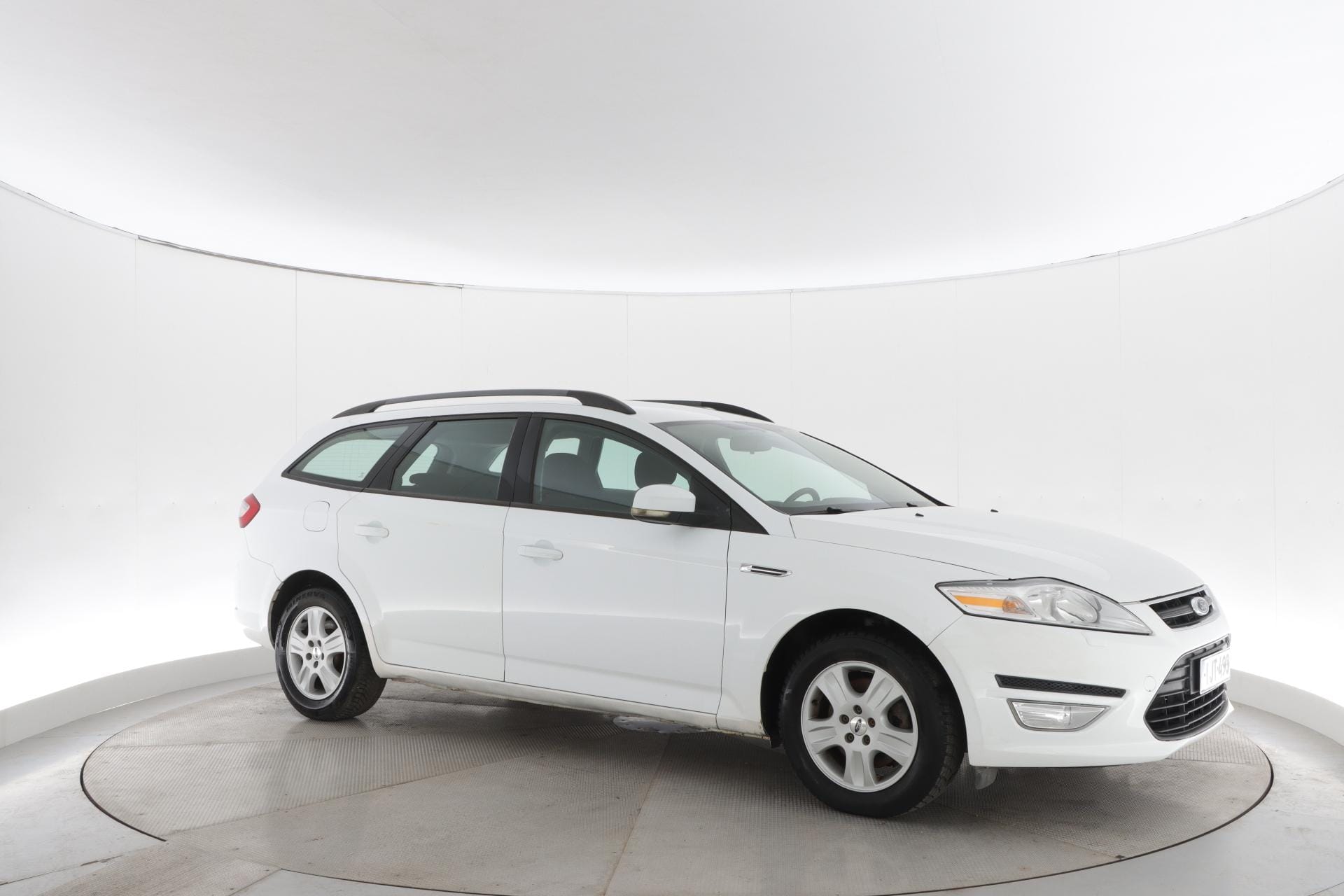 Myydään Ford Mondeo 2011 6